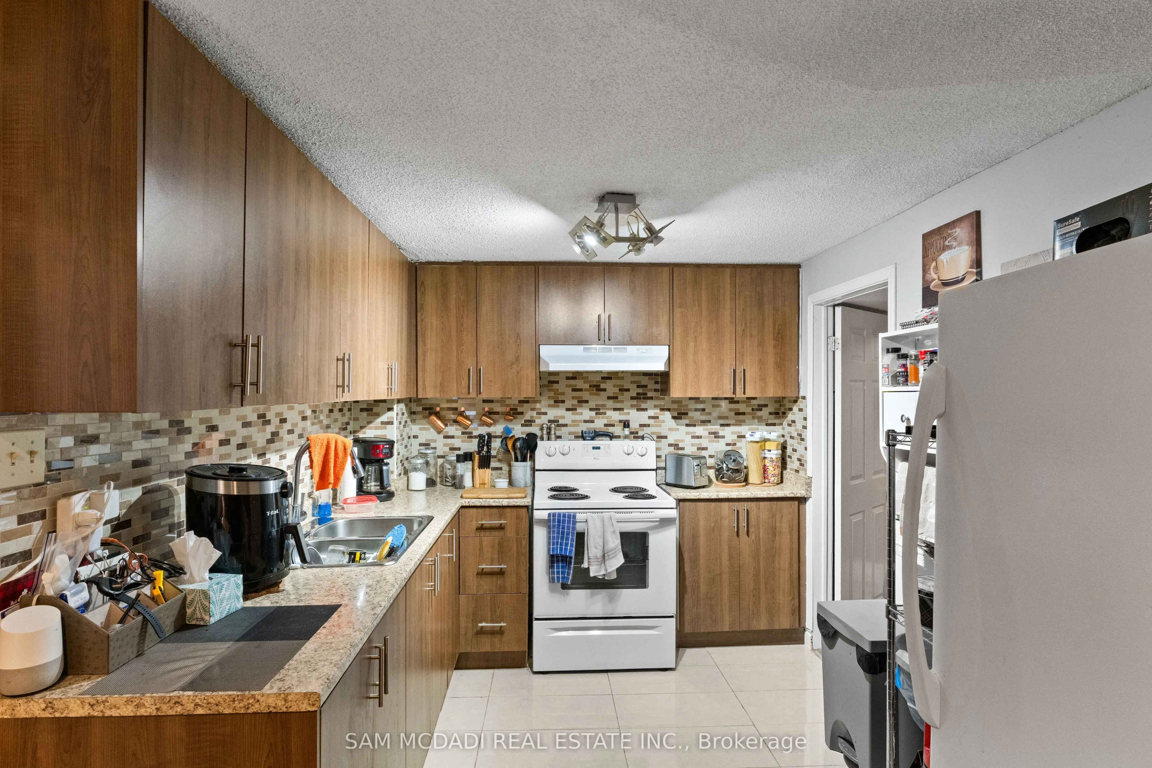 100 Castlehill Road