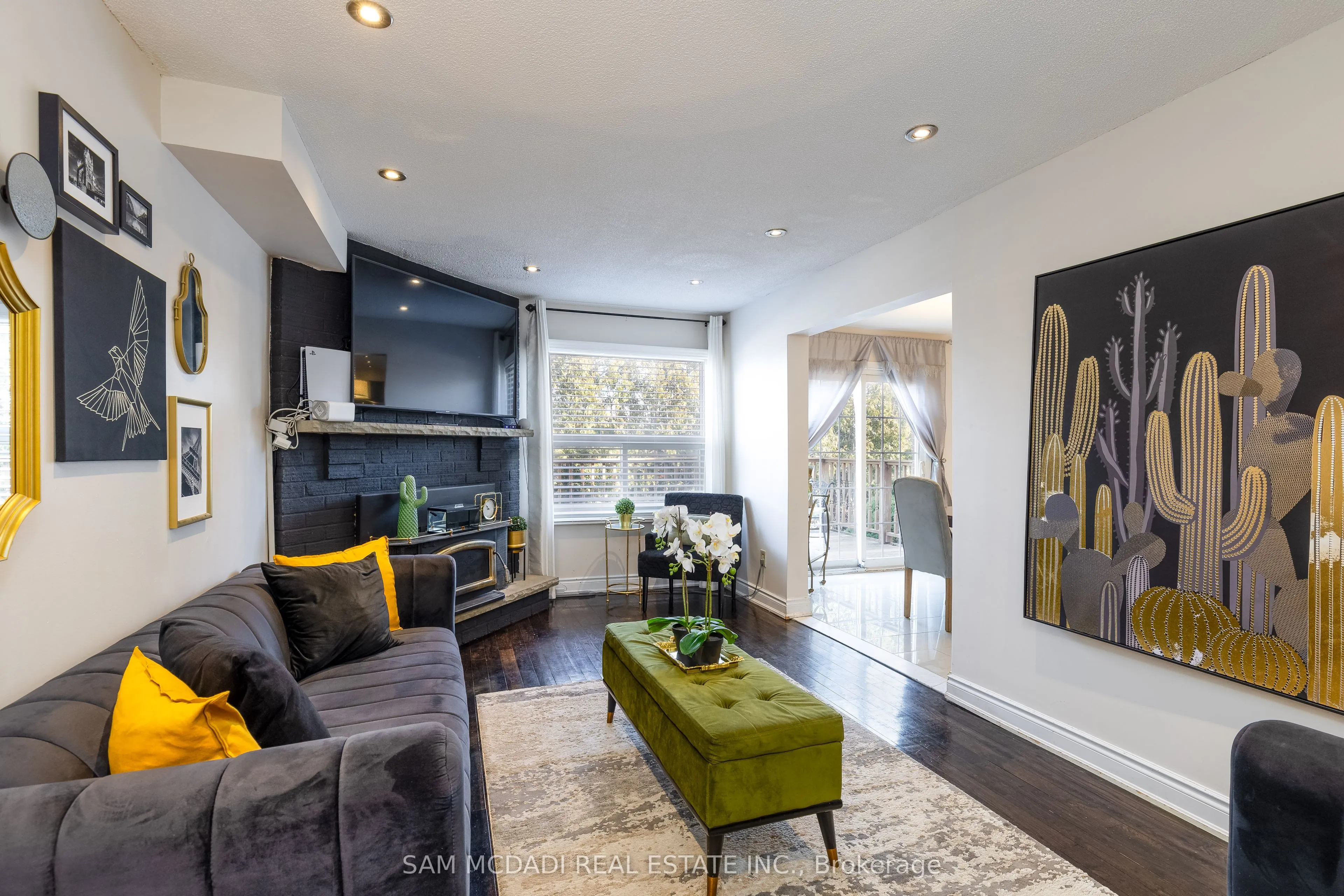 100 Castlehill Road