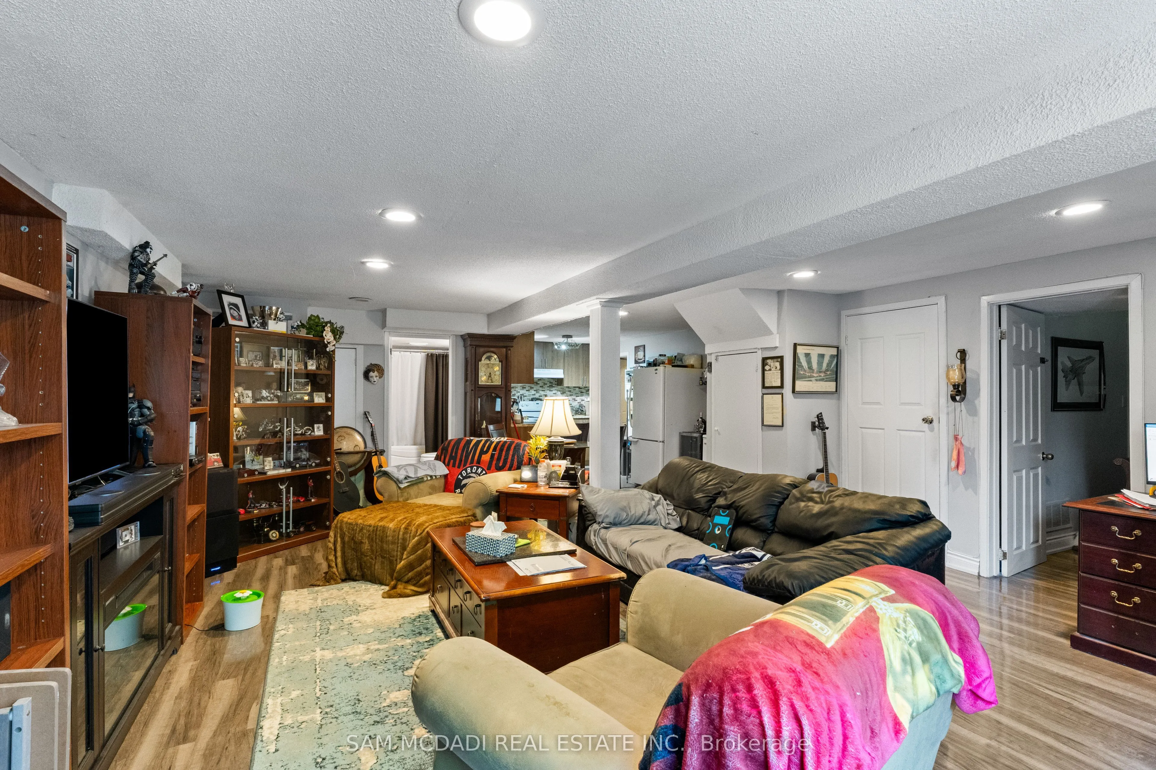 100 Castlehill Road
