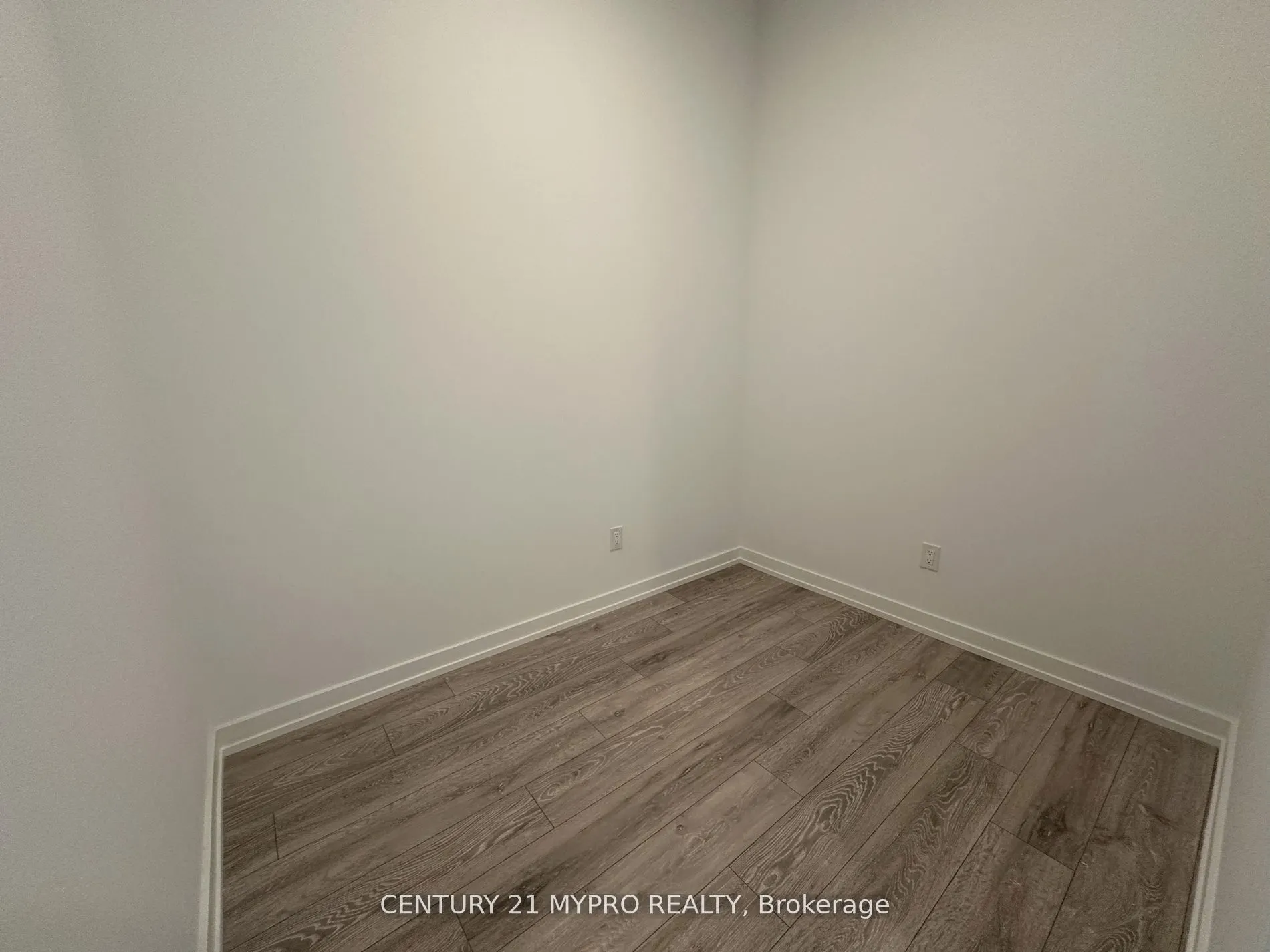 1100 Sheppard Avenue W, #105