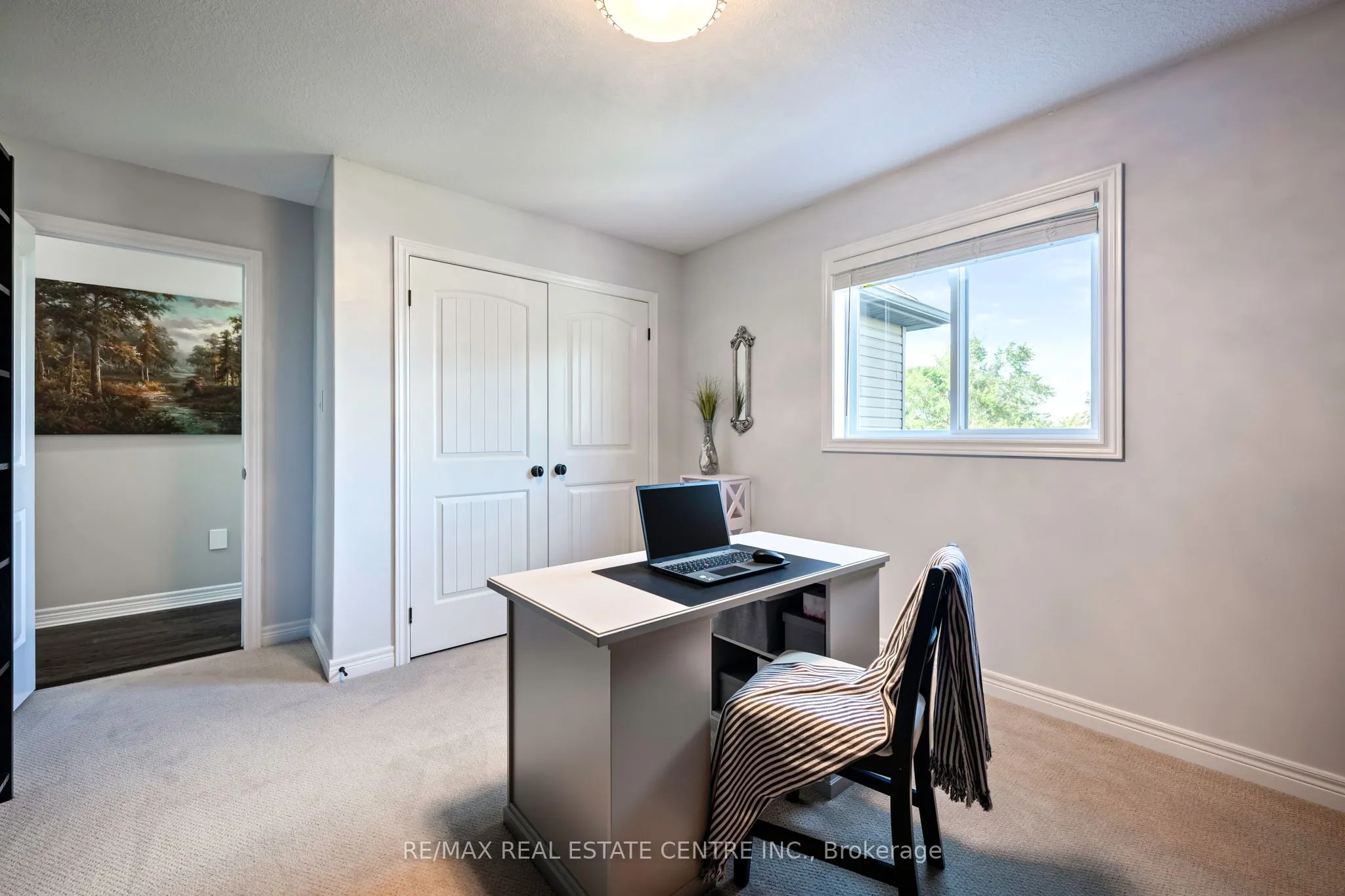 33 Wardlaw Avenue