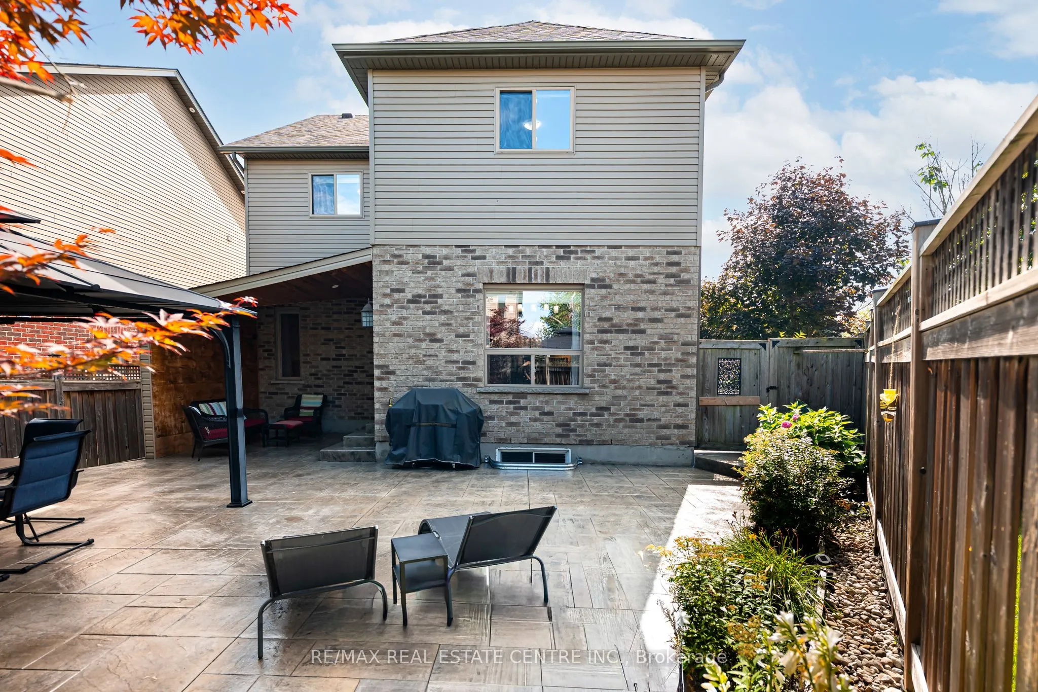 33 Wardlaw Avenue