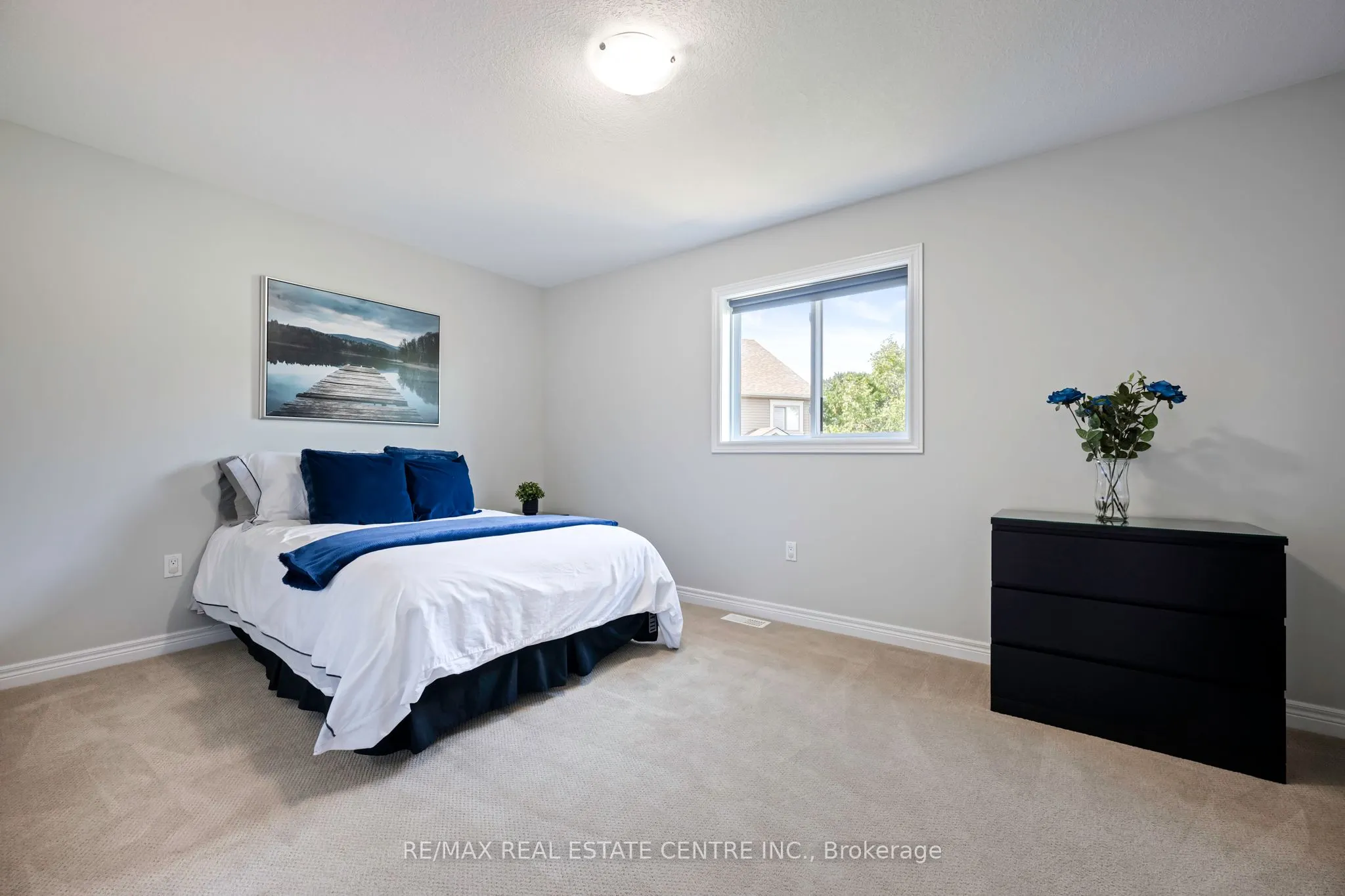 33 Wardlaw Avenue