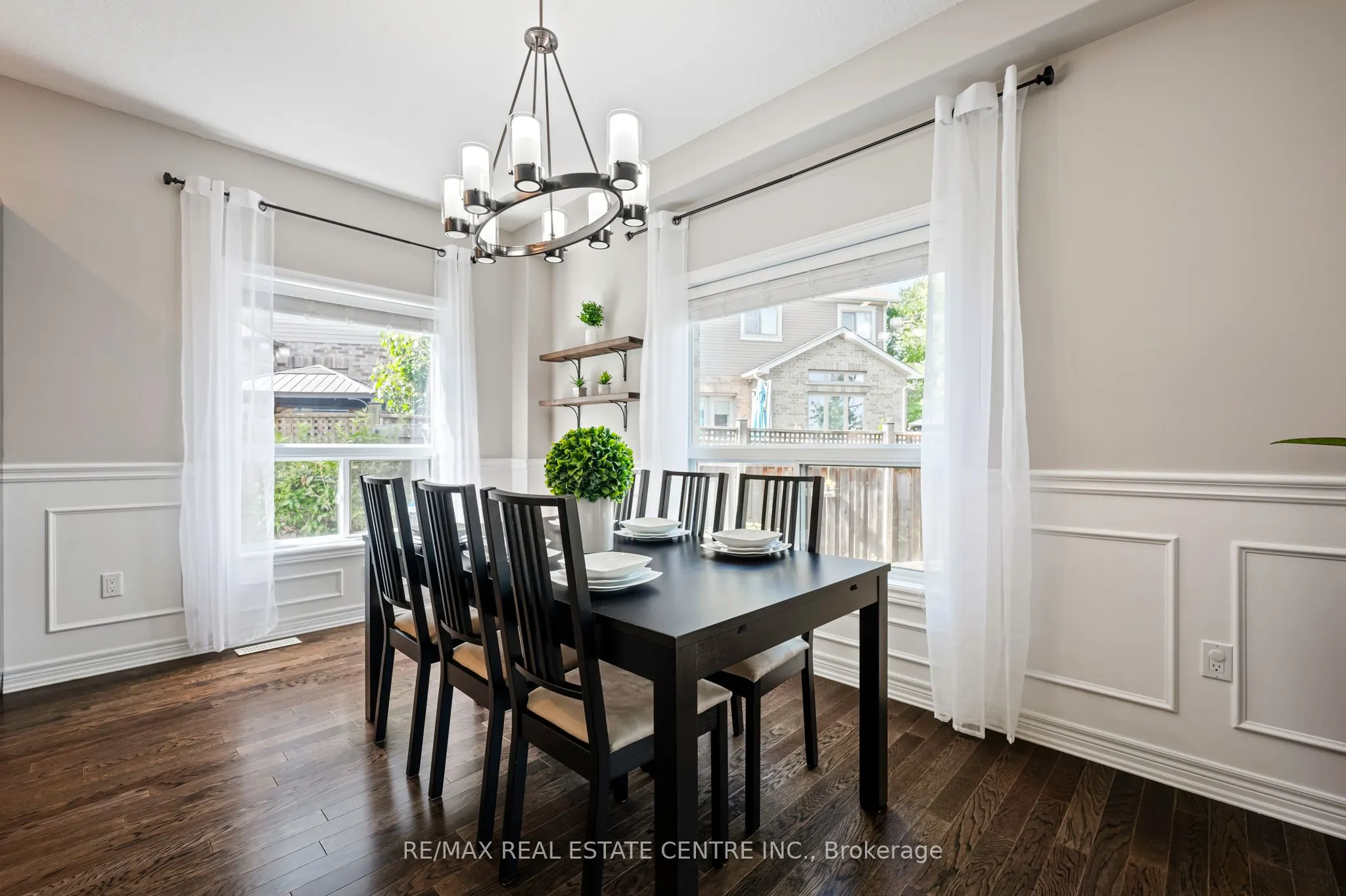 33 Wardlaw Avenue