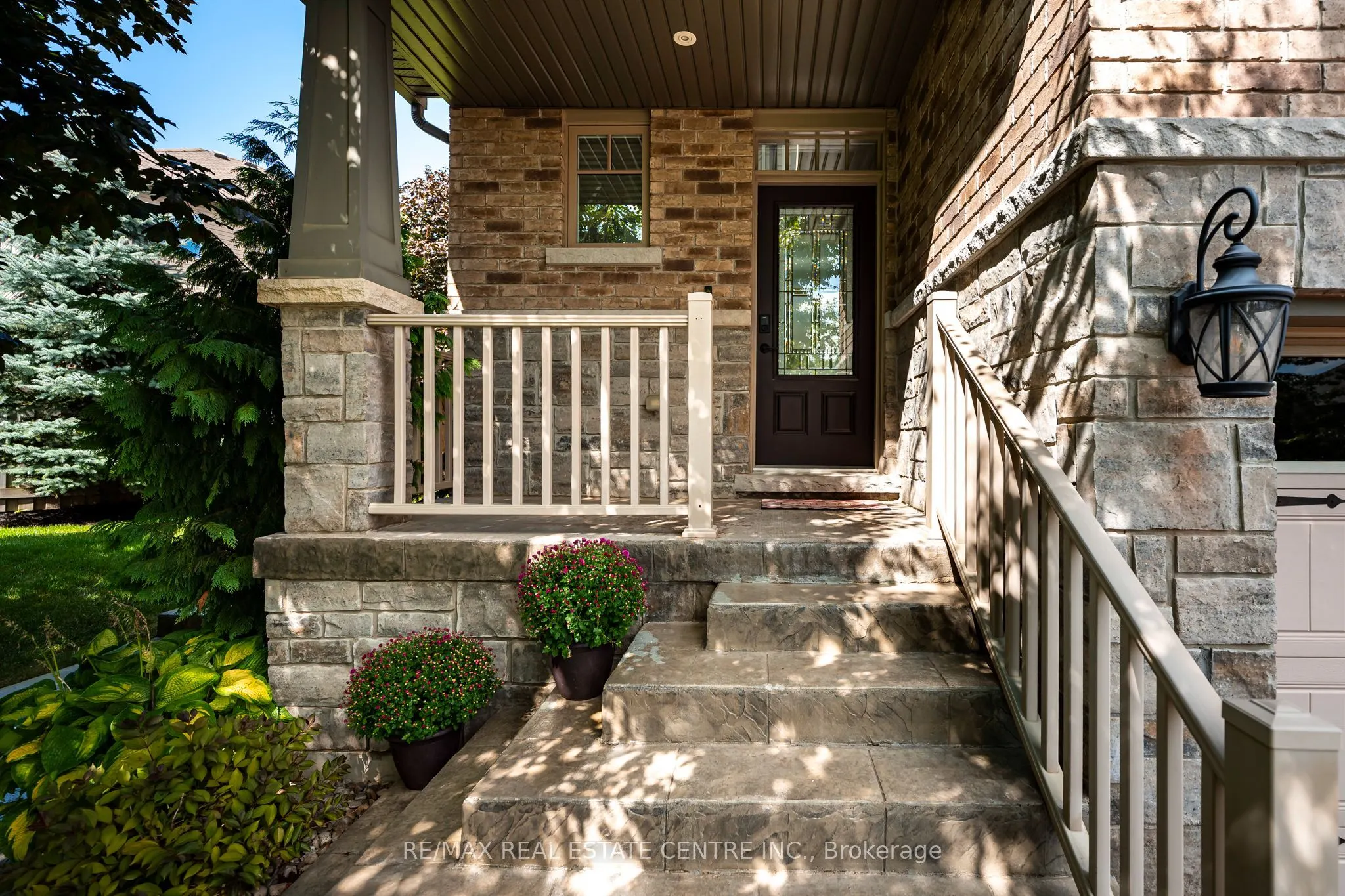 33 Wardlaw Avenue