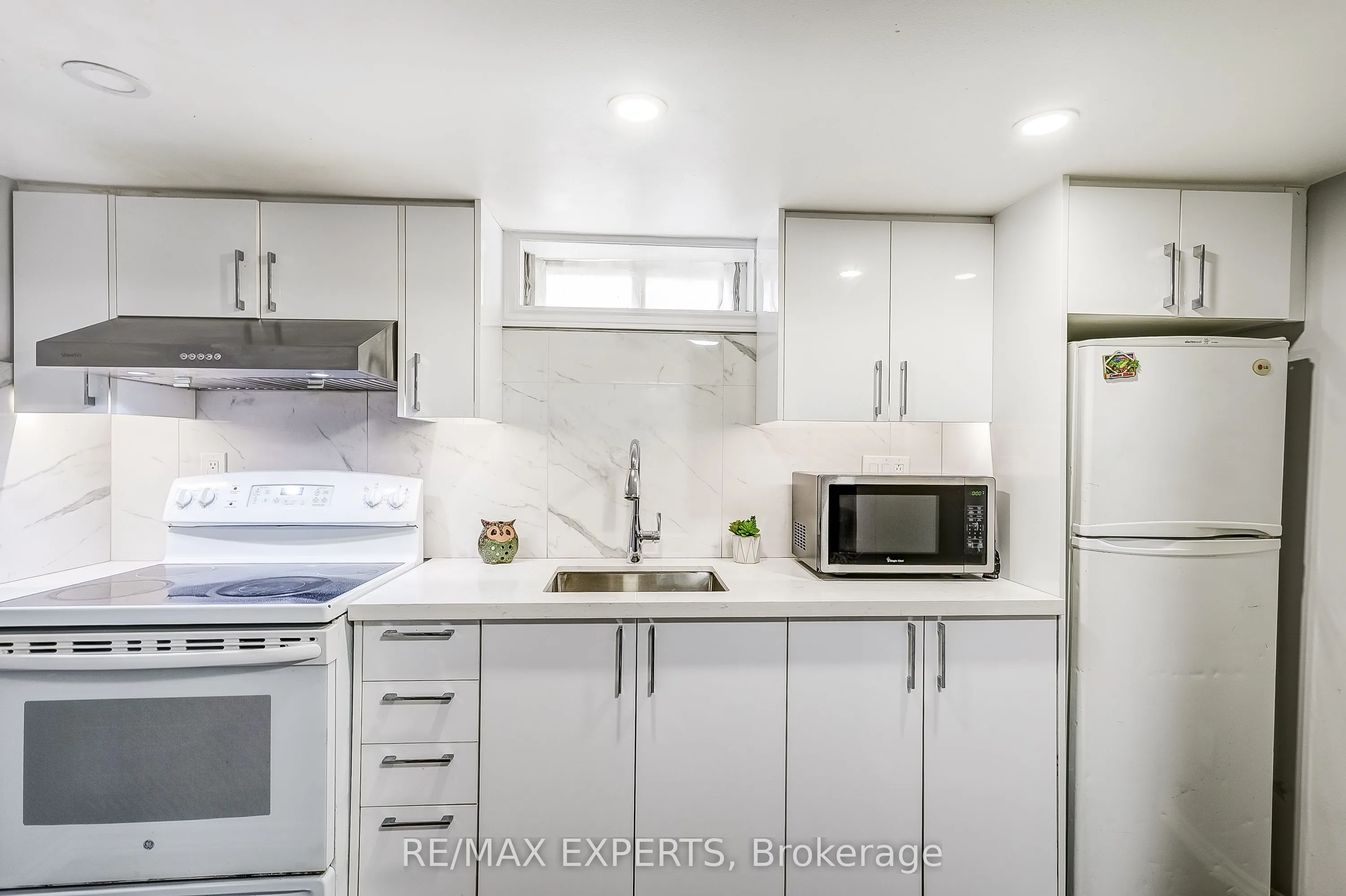 31 Shalom Crescent