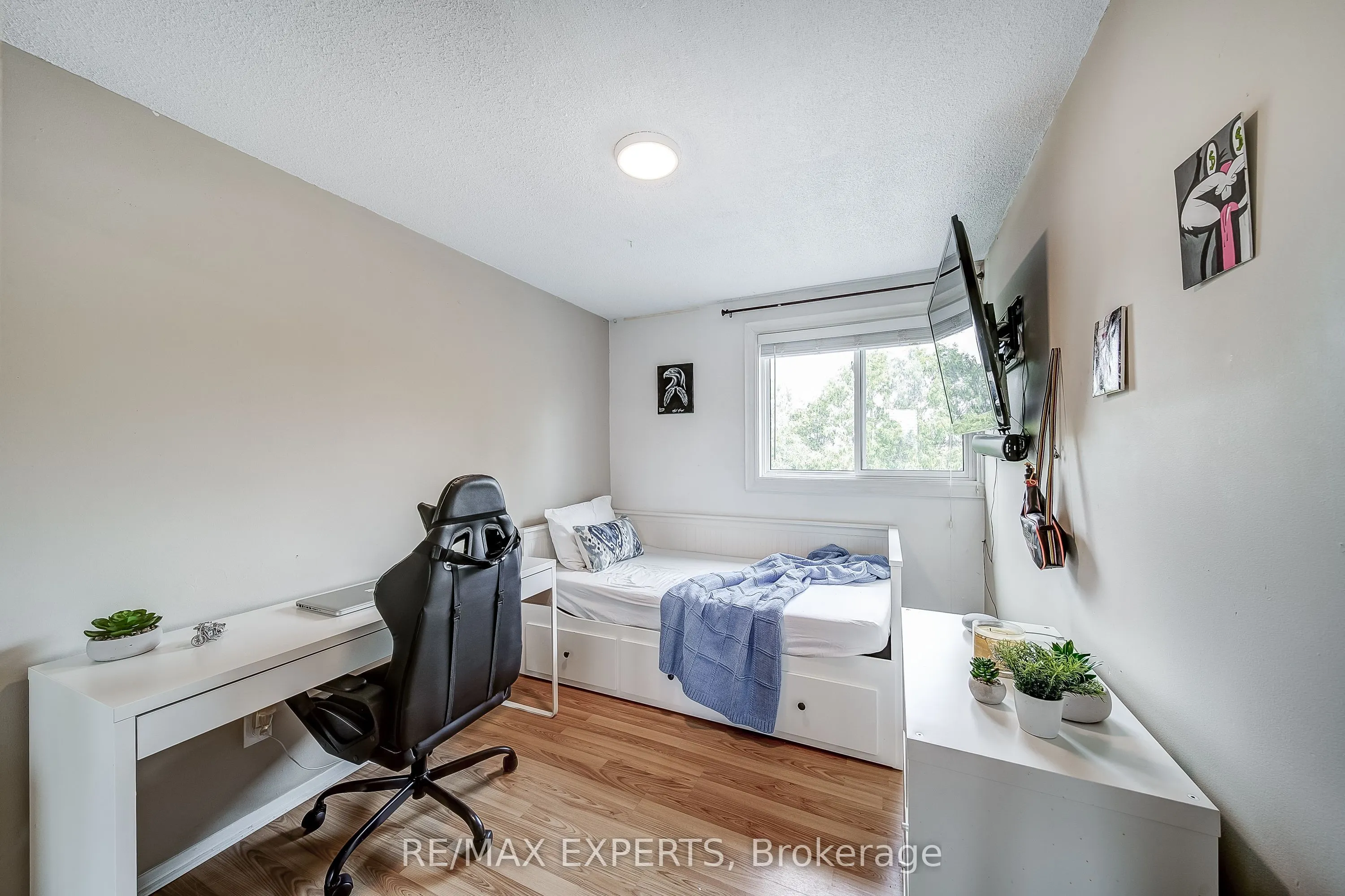 31 Shalom Crescent