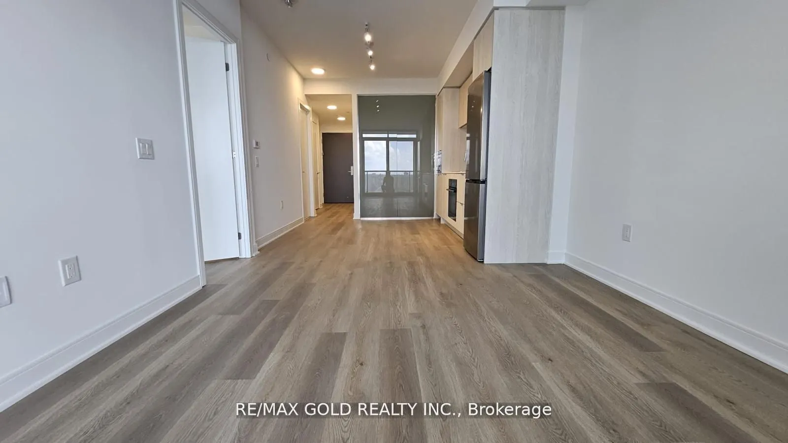 86 Dundas Street E, #1319