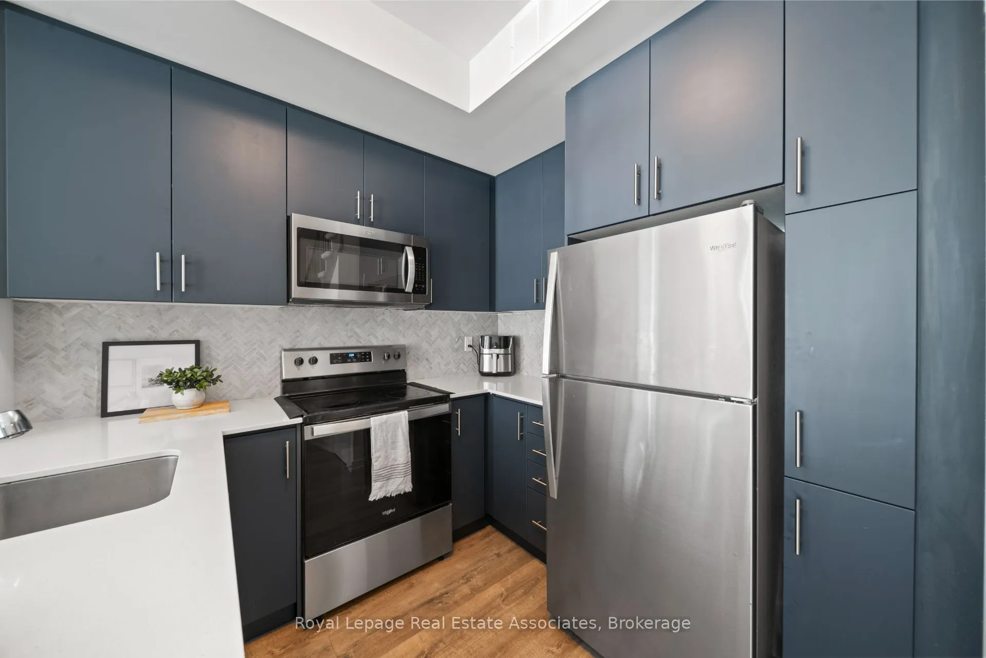 3546 Colonial Drive, #10