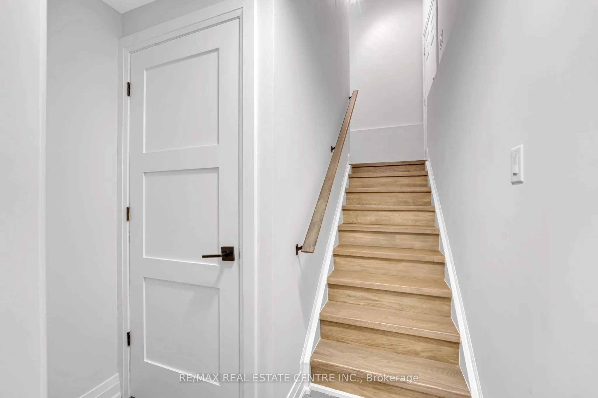 28 Fallharvest Avenue