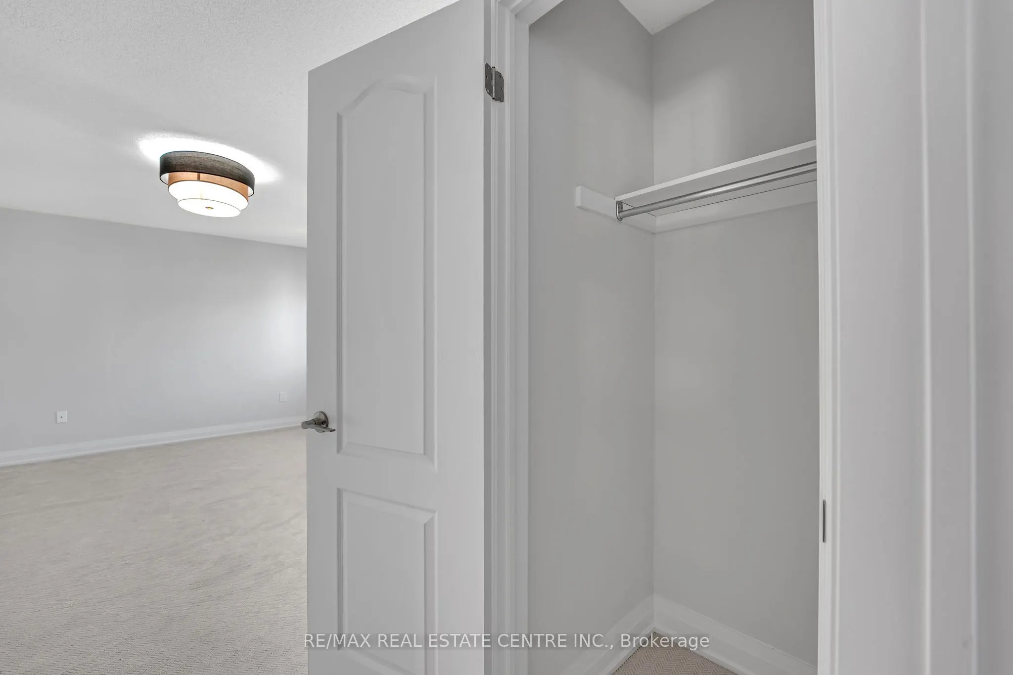 28 Fallharvest Avenue