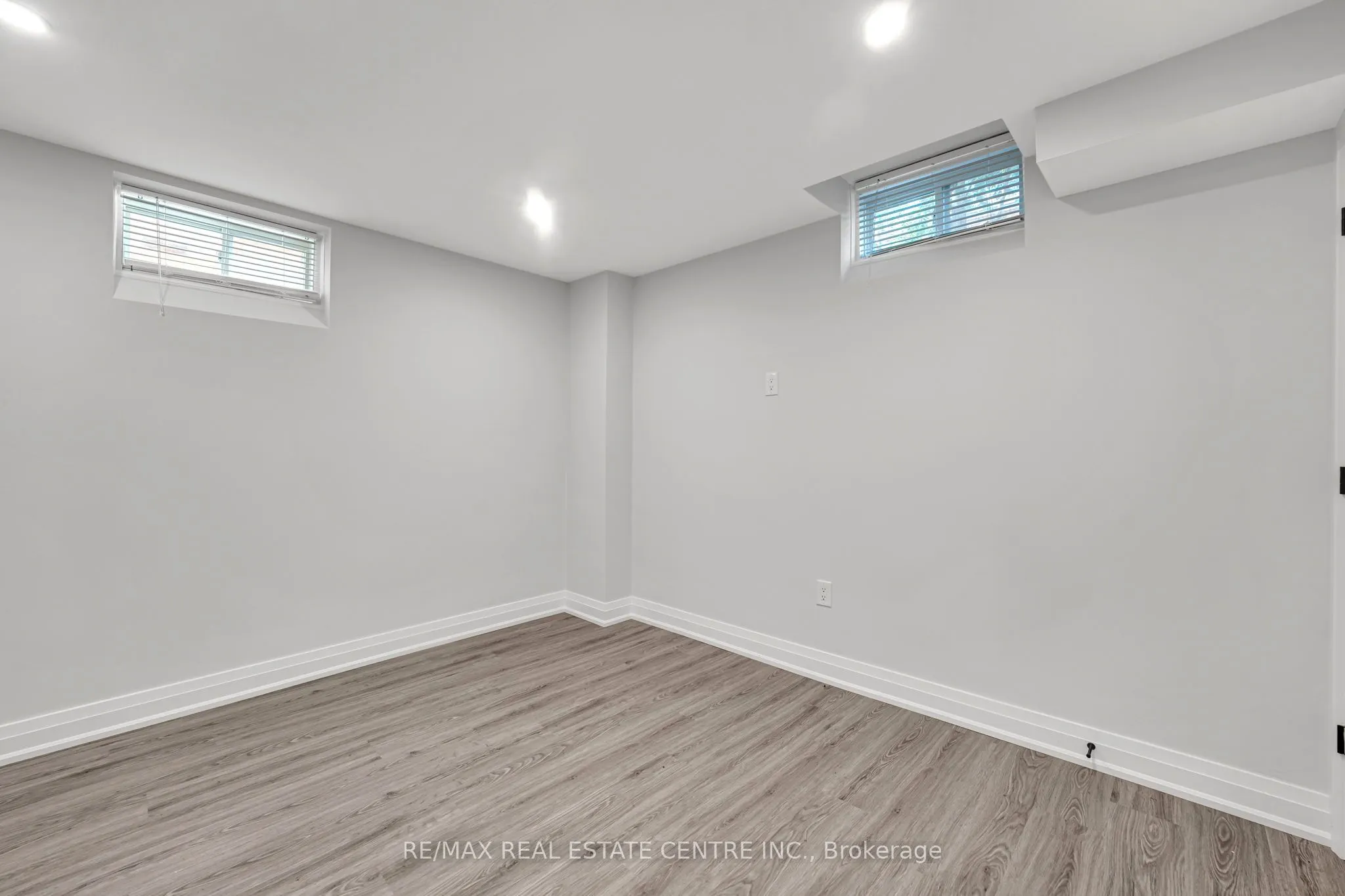 28 Fallharvest Avenue