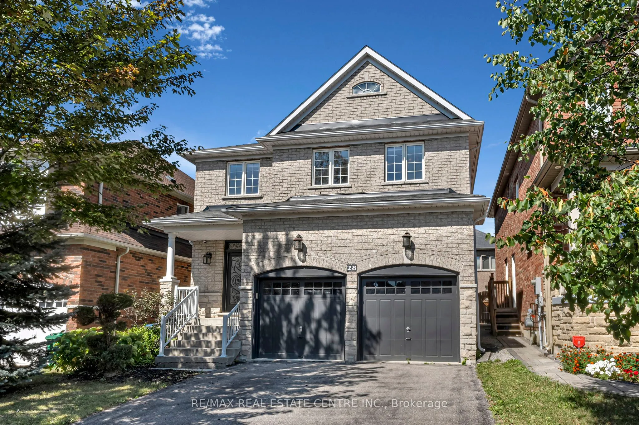 28 Fallharvest Avenue