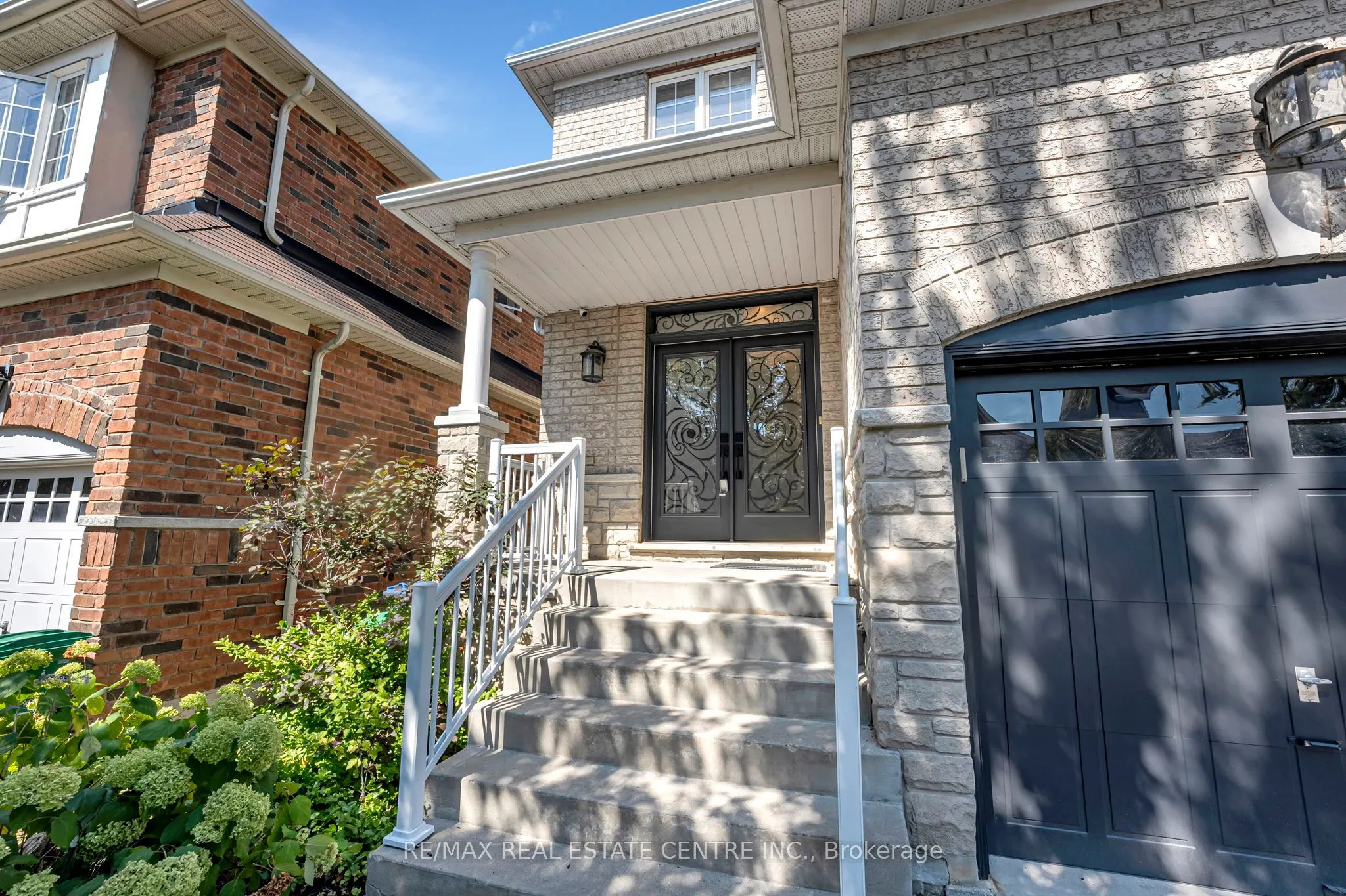 28 Fallharvest Avenue