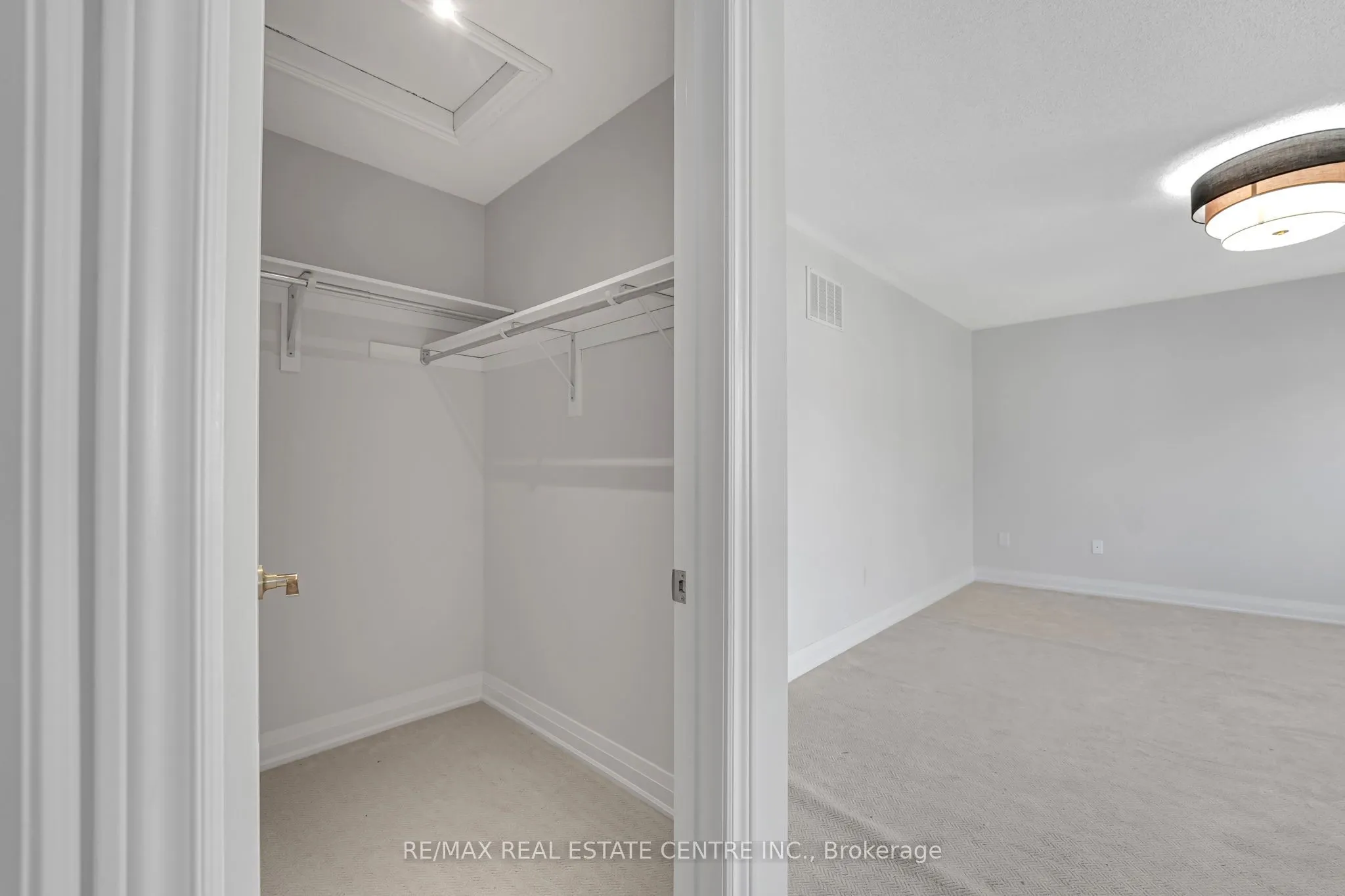 28 Fallharvest Avenue