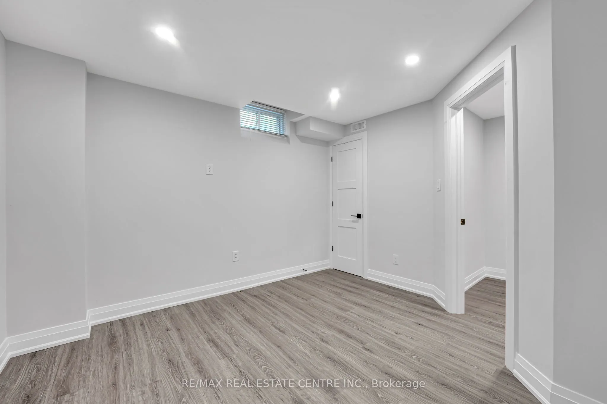 28 Fallharvest Avenue