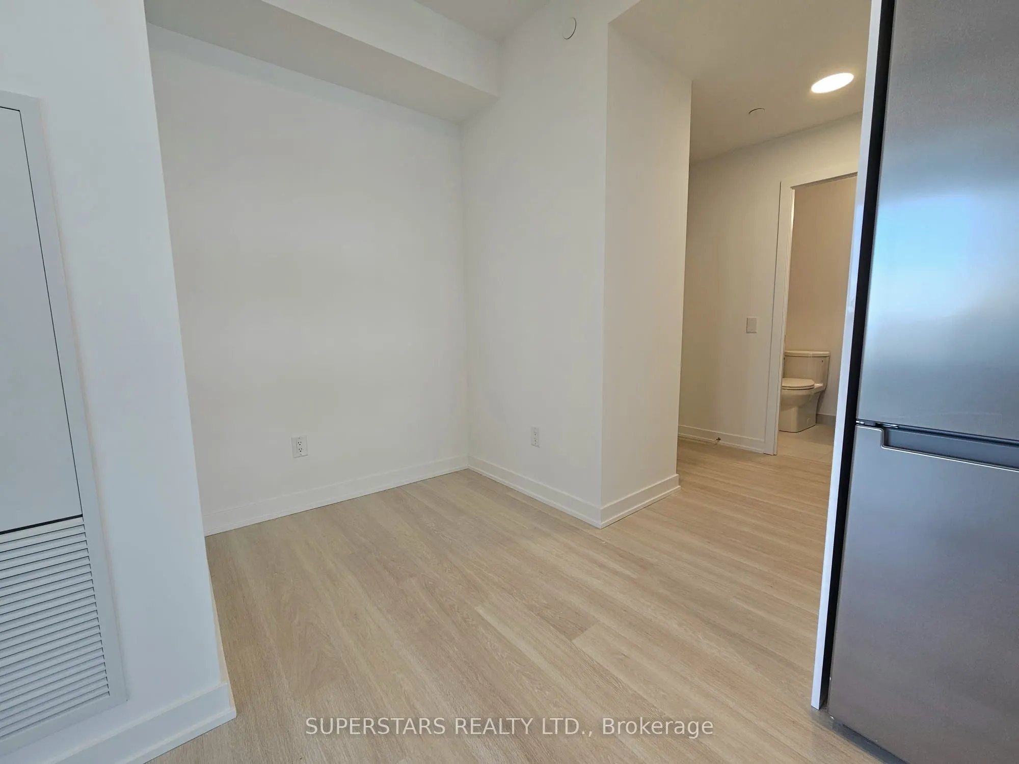 5105 Hurontario Street, #2911