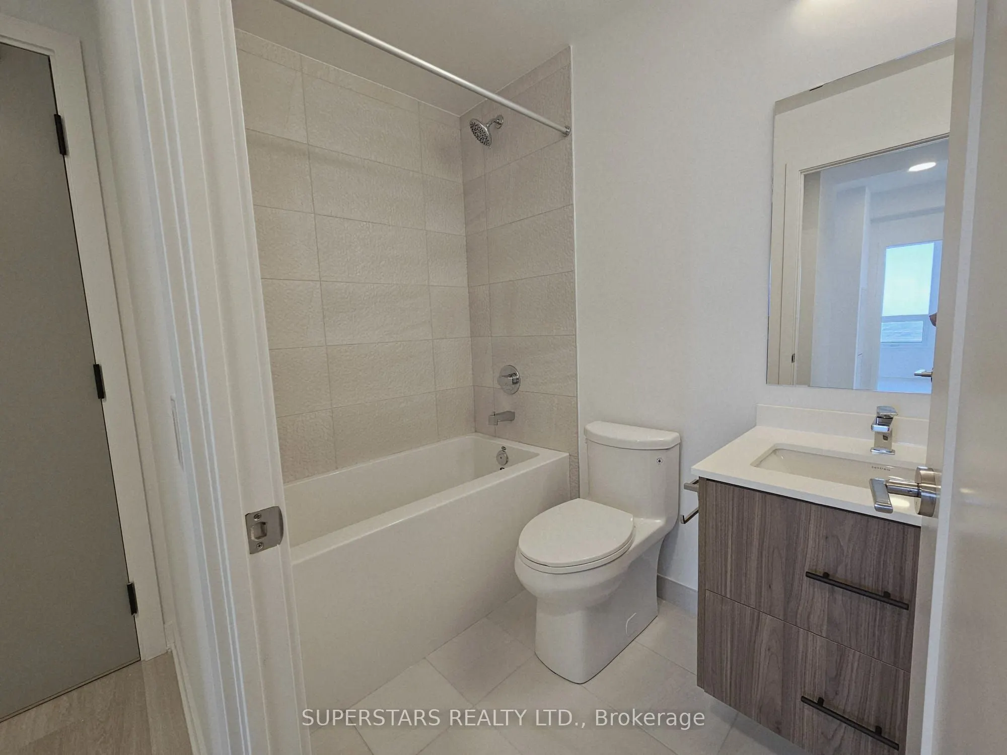 5105 Hurontario Street, #2911