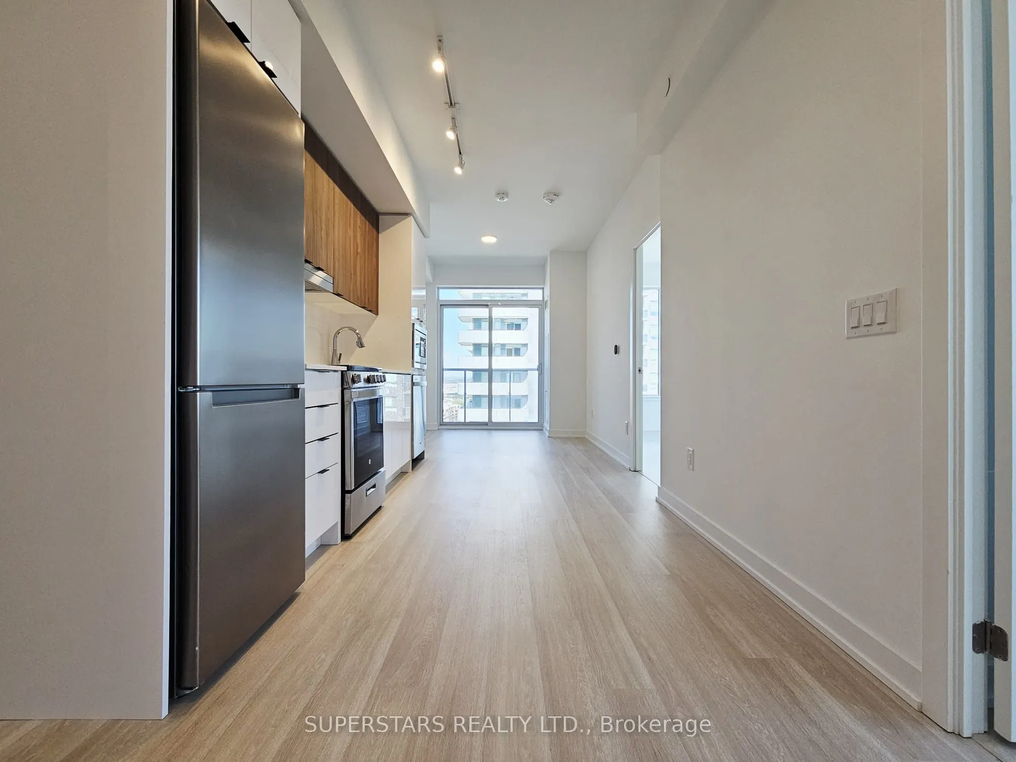 5105 Hurontario Street, #2911