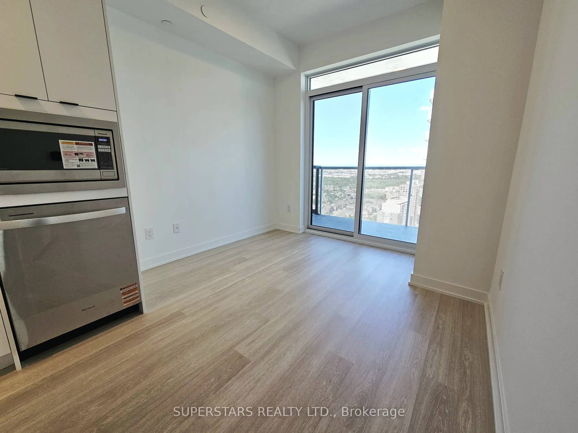 5105 Hurontario Street, #2911