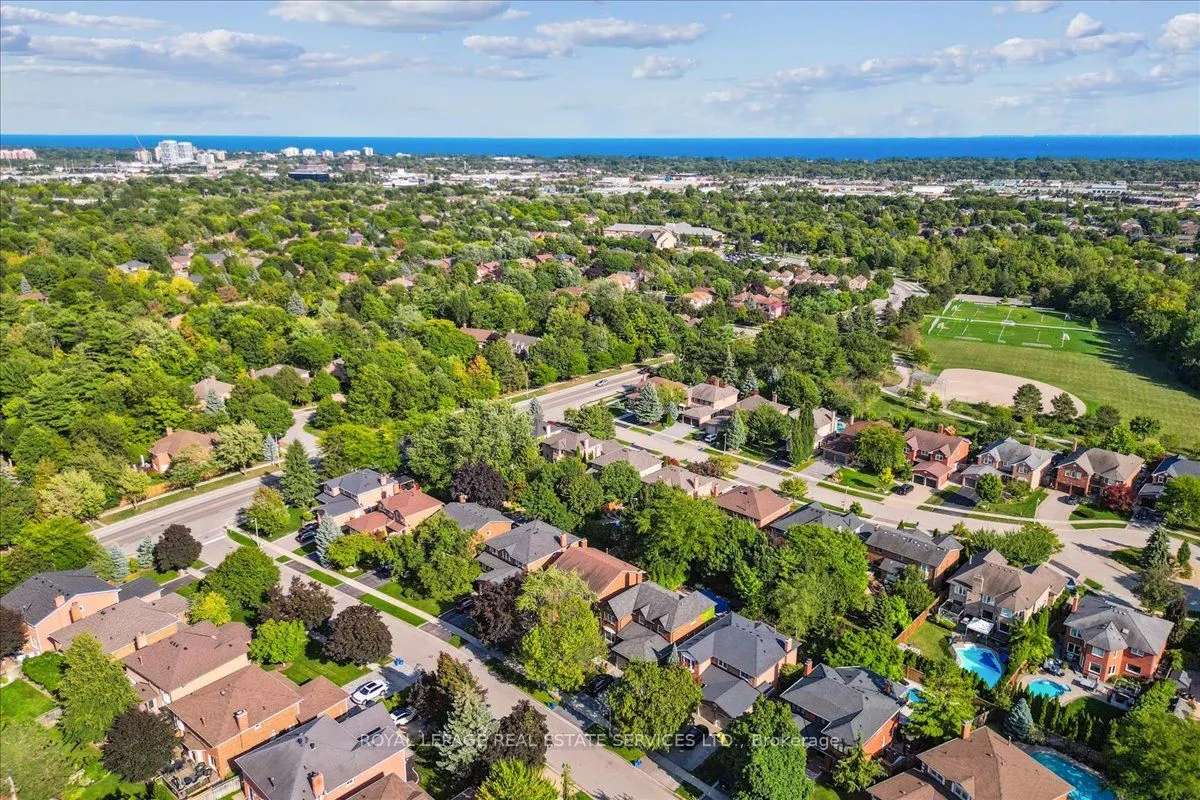 1154 Beechgrove Crescent