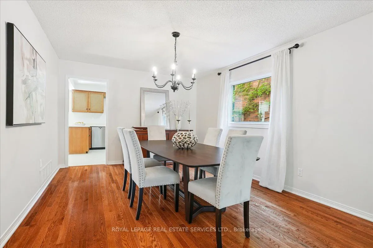 1154 Beechgrove Crescent