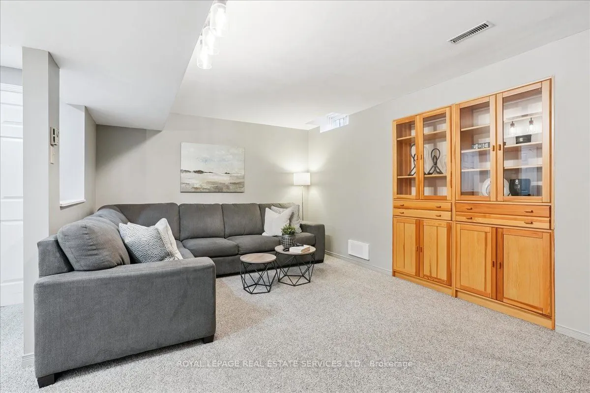 1154 Beechgrove Crescent