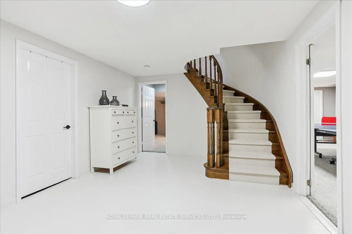 1154 Beechgrove Crescent