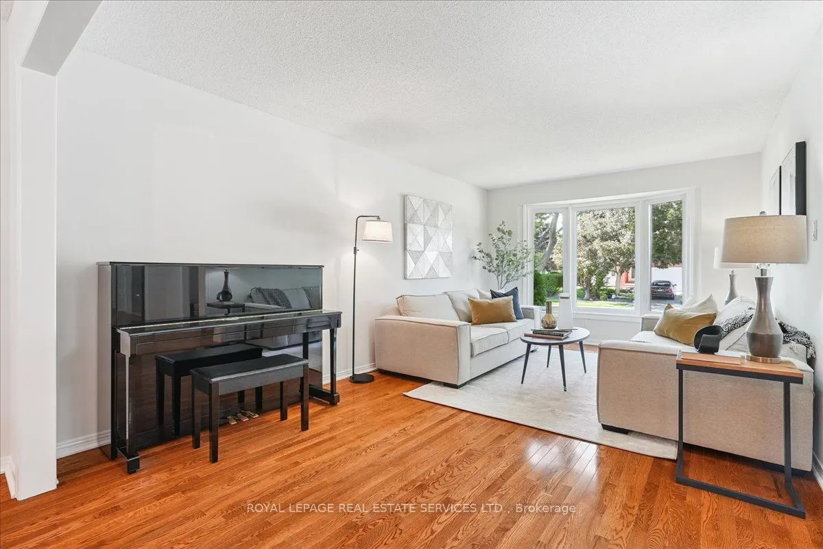 1154 Beechgrove Crescent