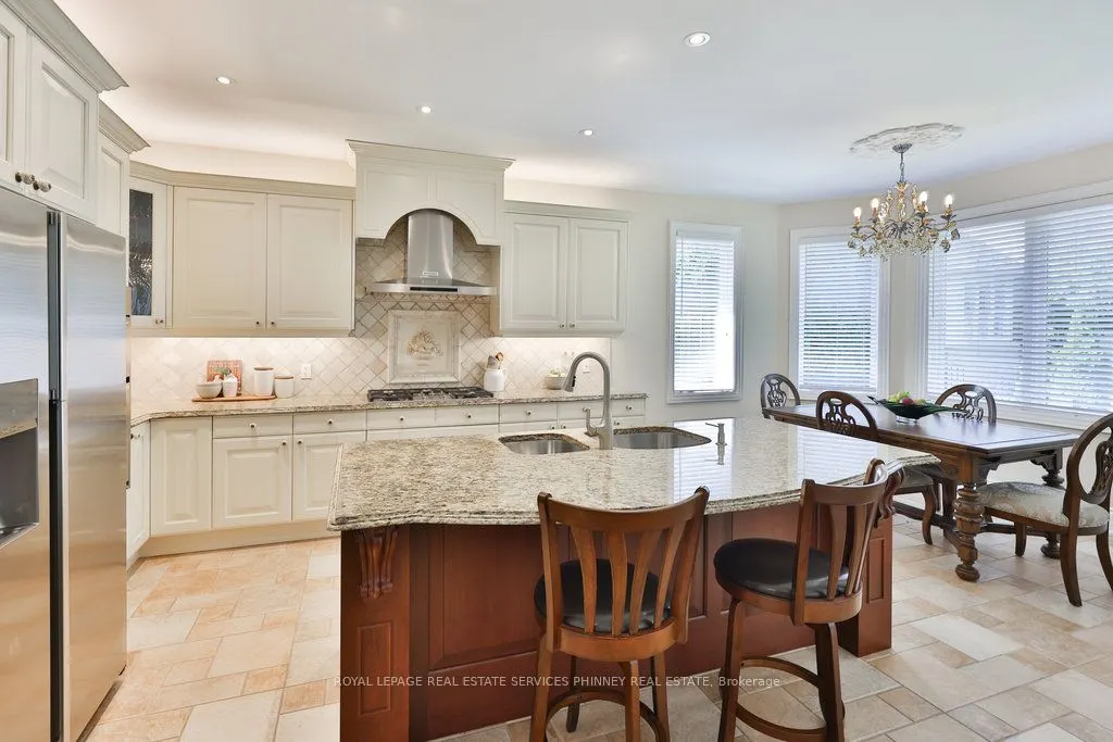 729 HIDDEN GROVE Lane, #13