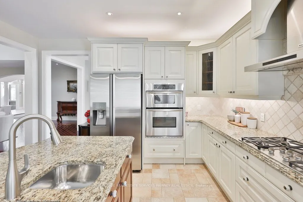 729 HIDDEN GROVE Lane, #13