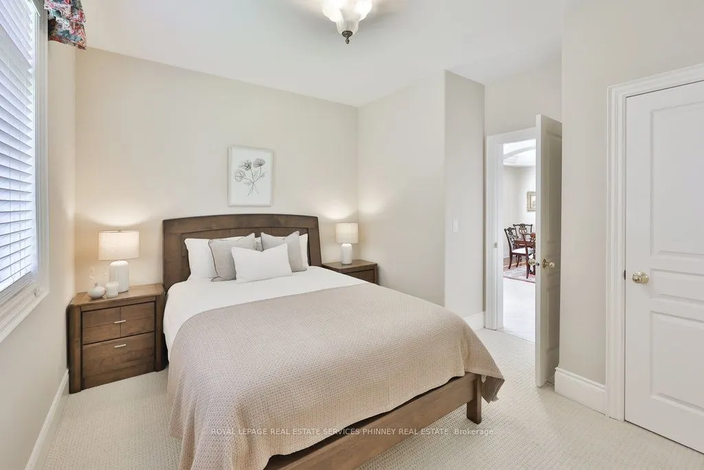 729 HIDDEN GROVE Lane, #13