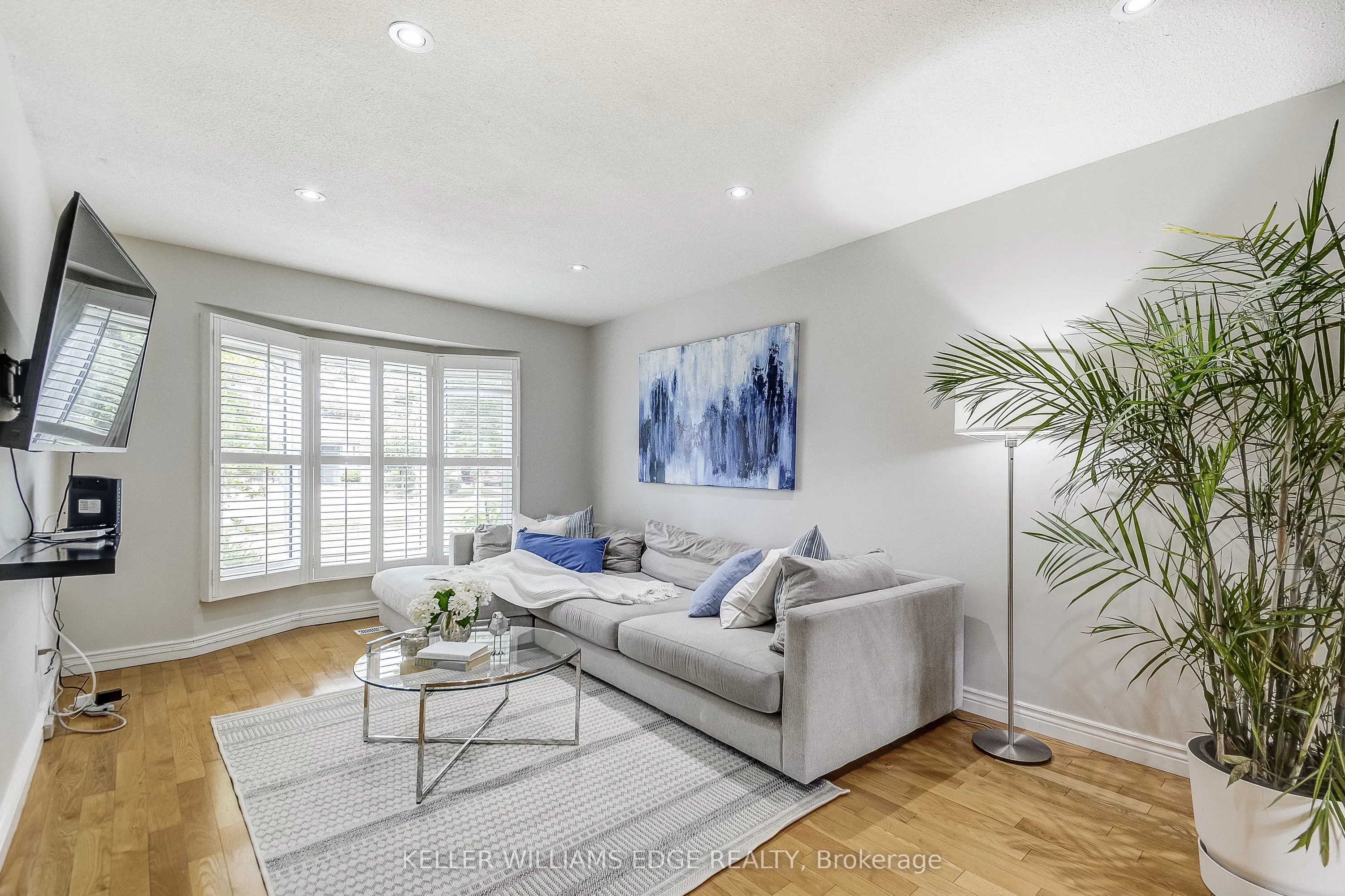 2212 Melissa Crescent