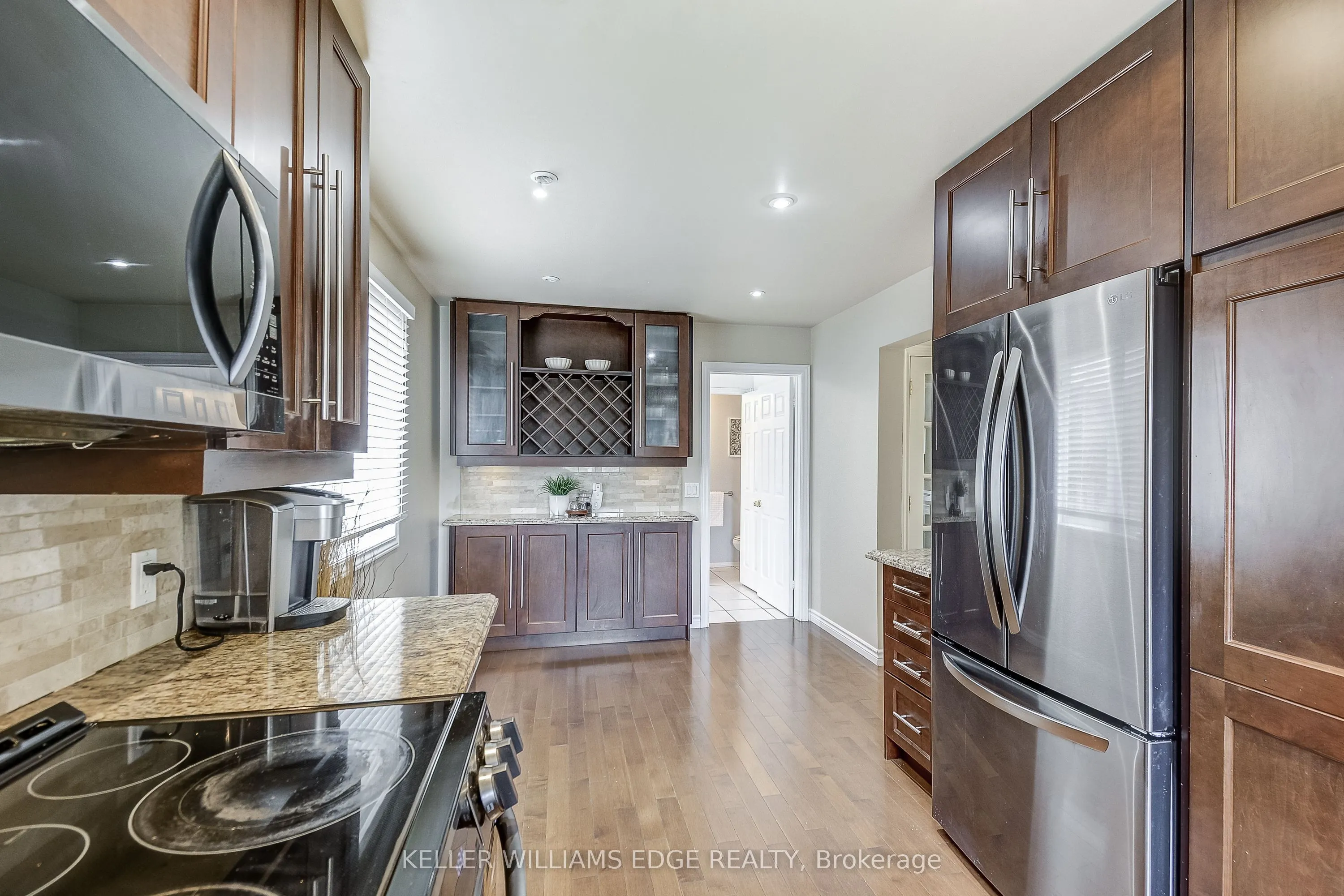 2212 Melissa Crescent