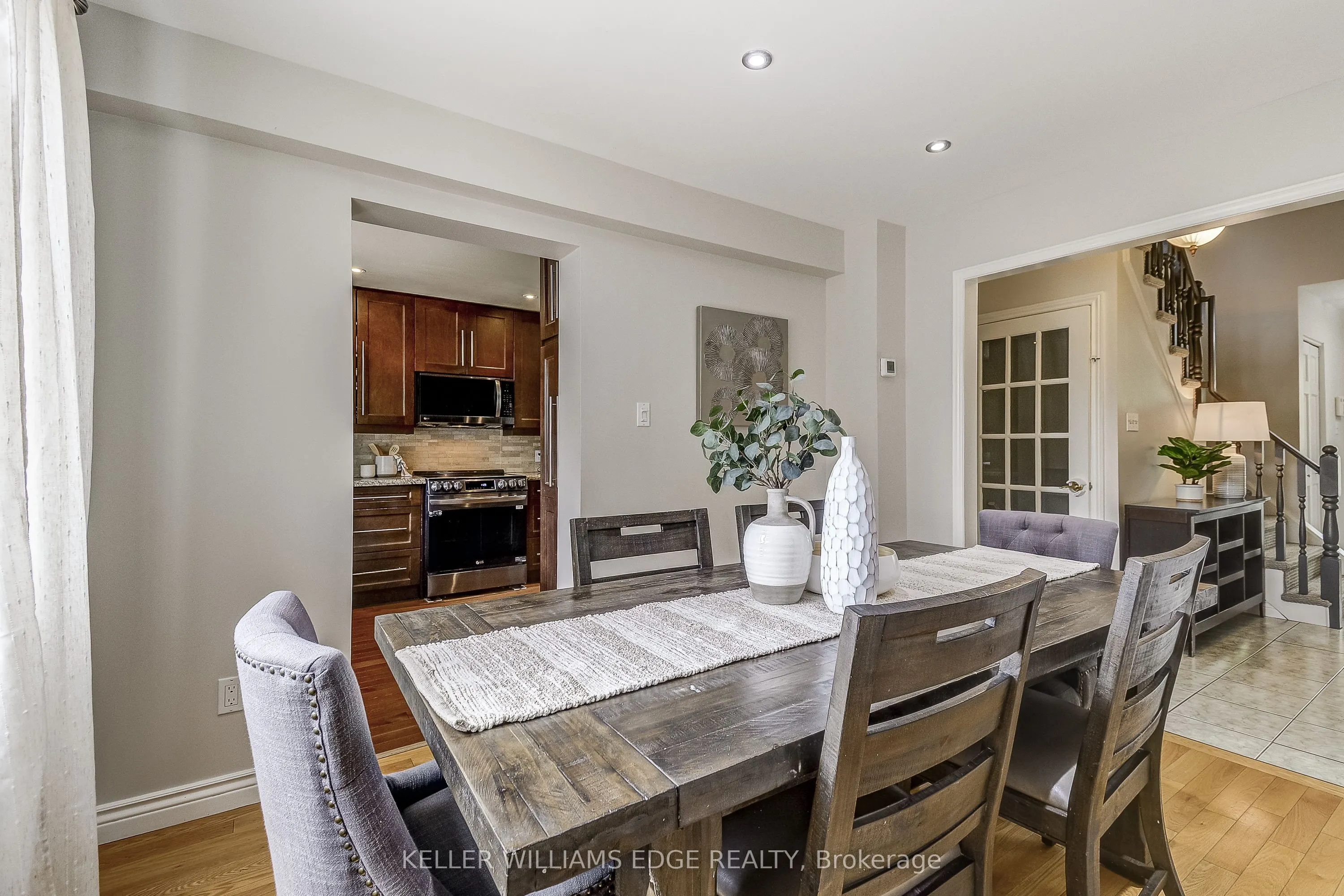 2212 Melissa Crescent