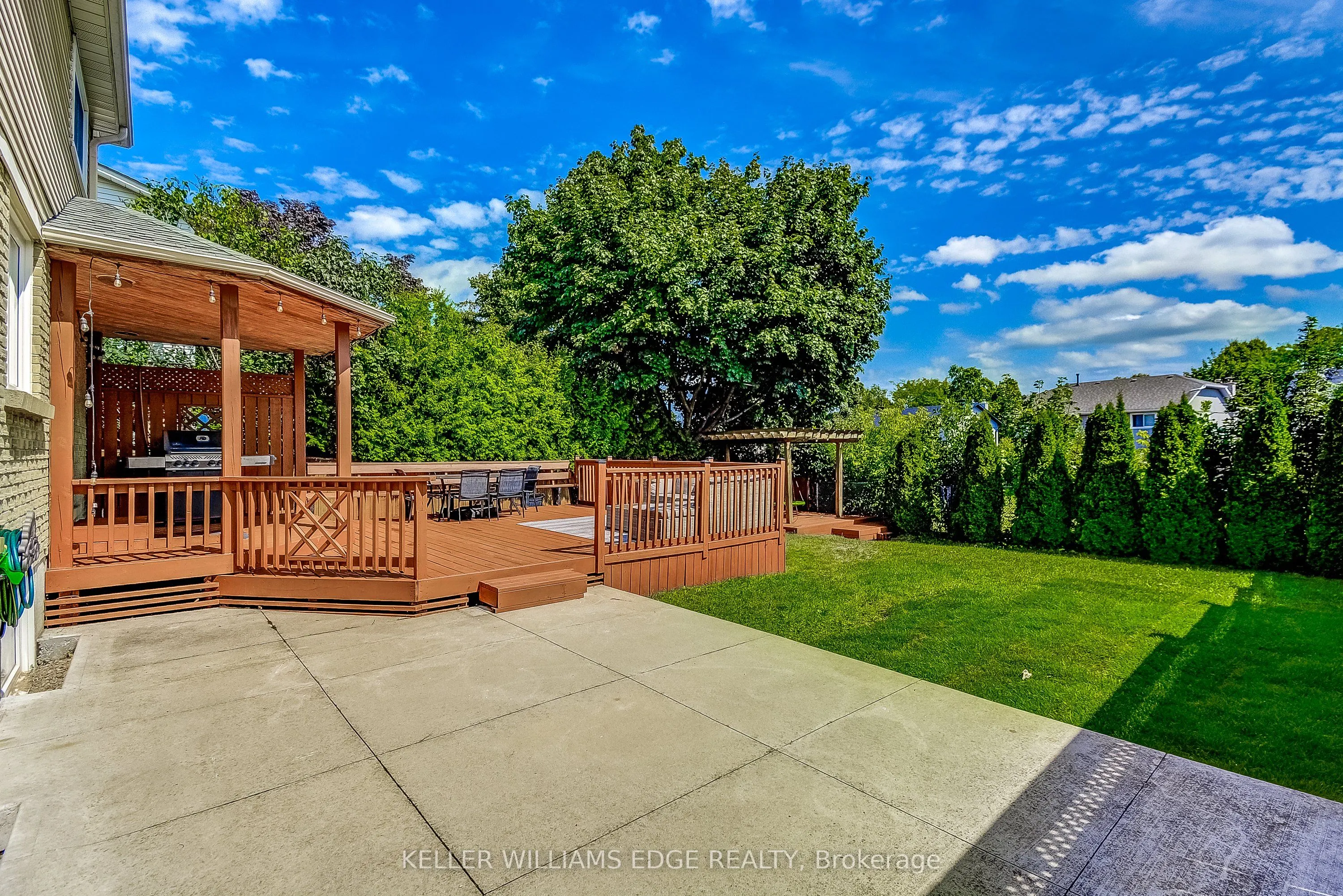 2212 Melissa Crescent