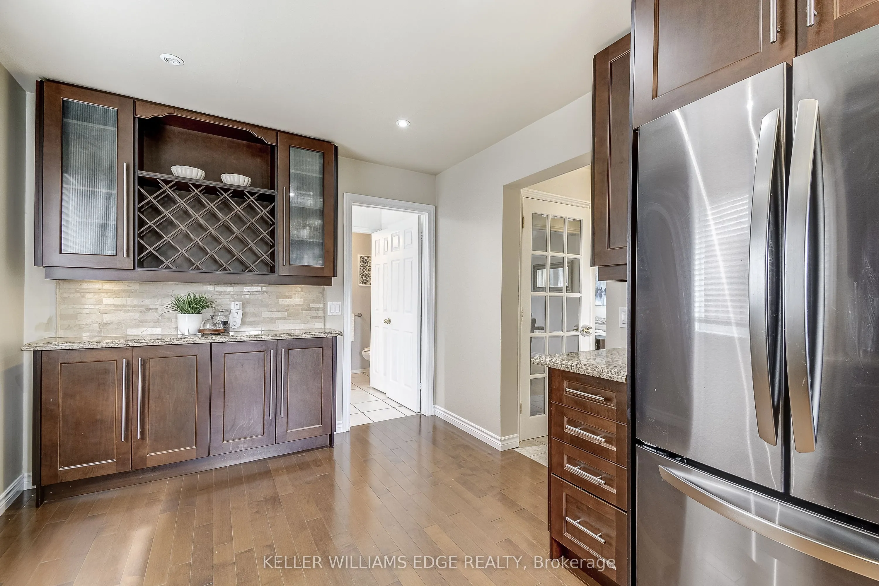 2212 Melissa Crescent