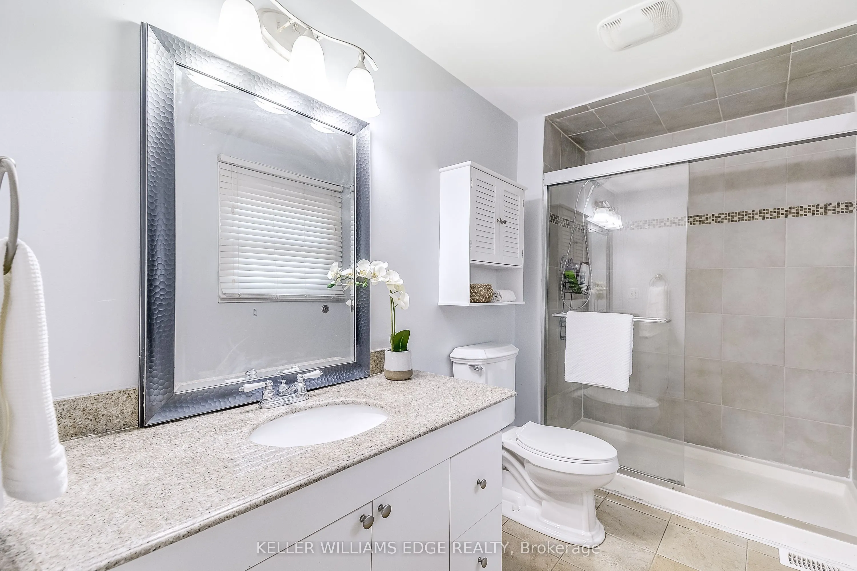 2212 Melissa Crescent