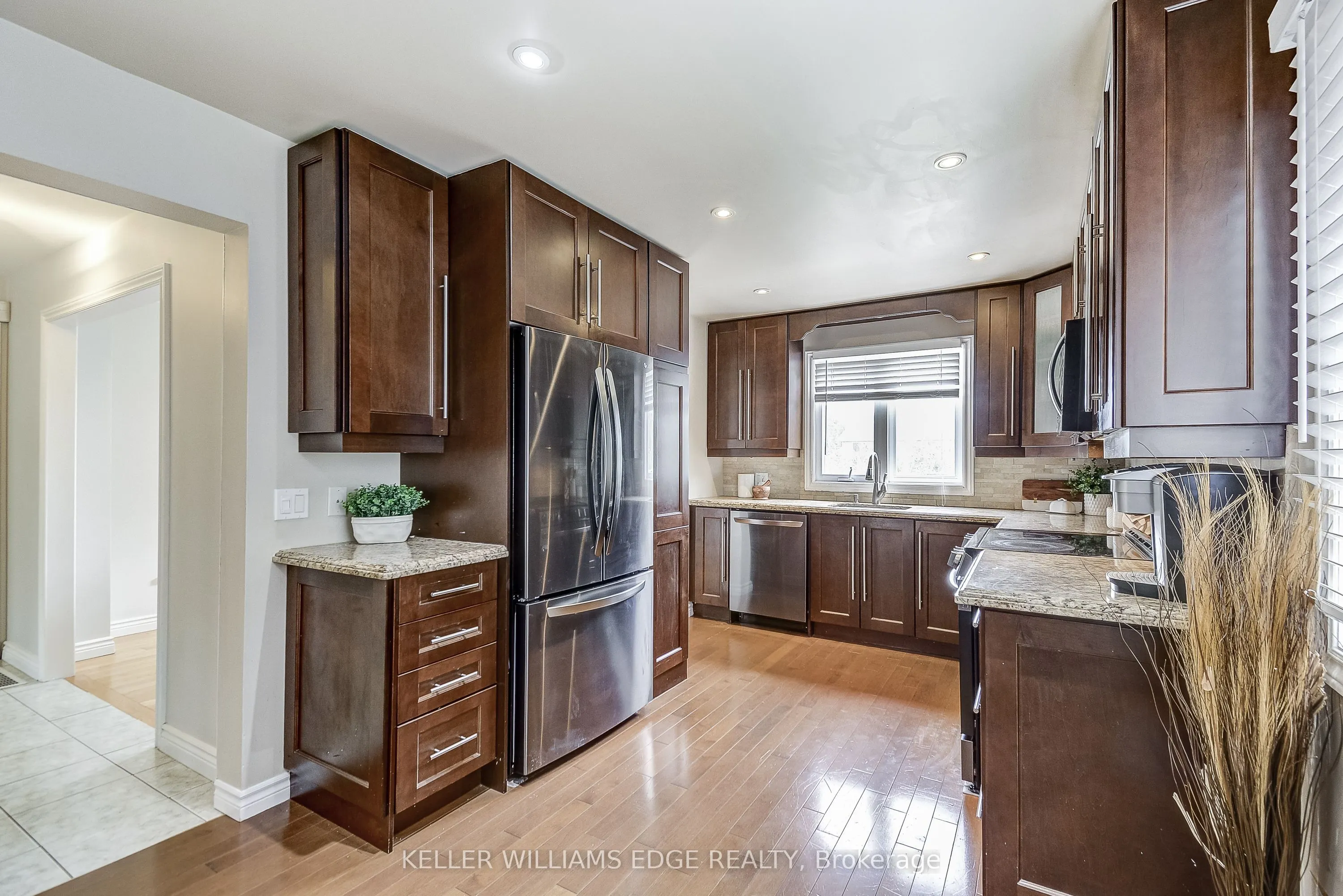 2212 Melissa Crescent