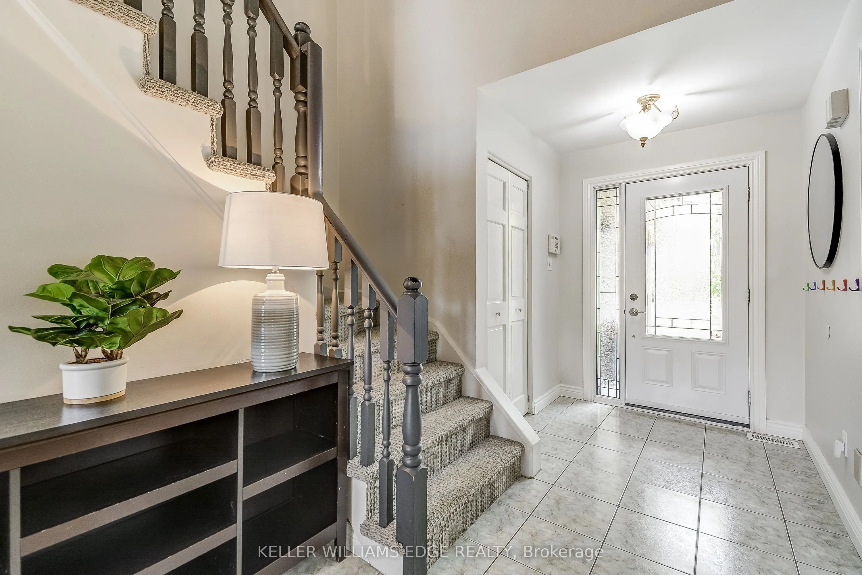 2212 Melissa Crescent