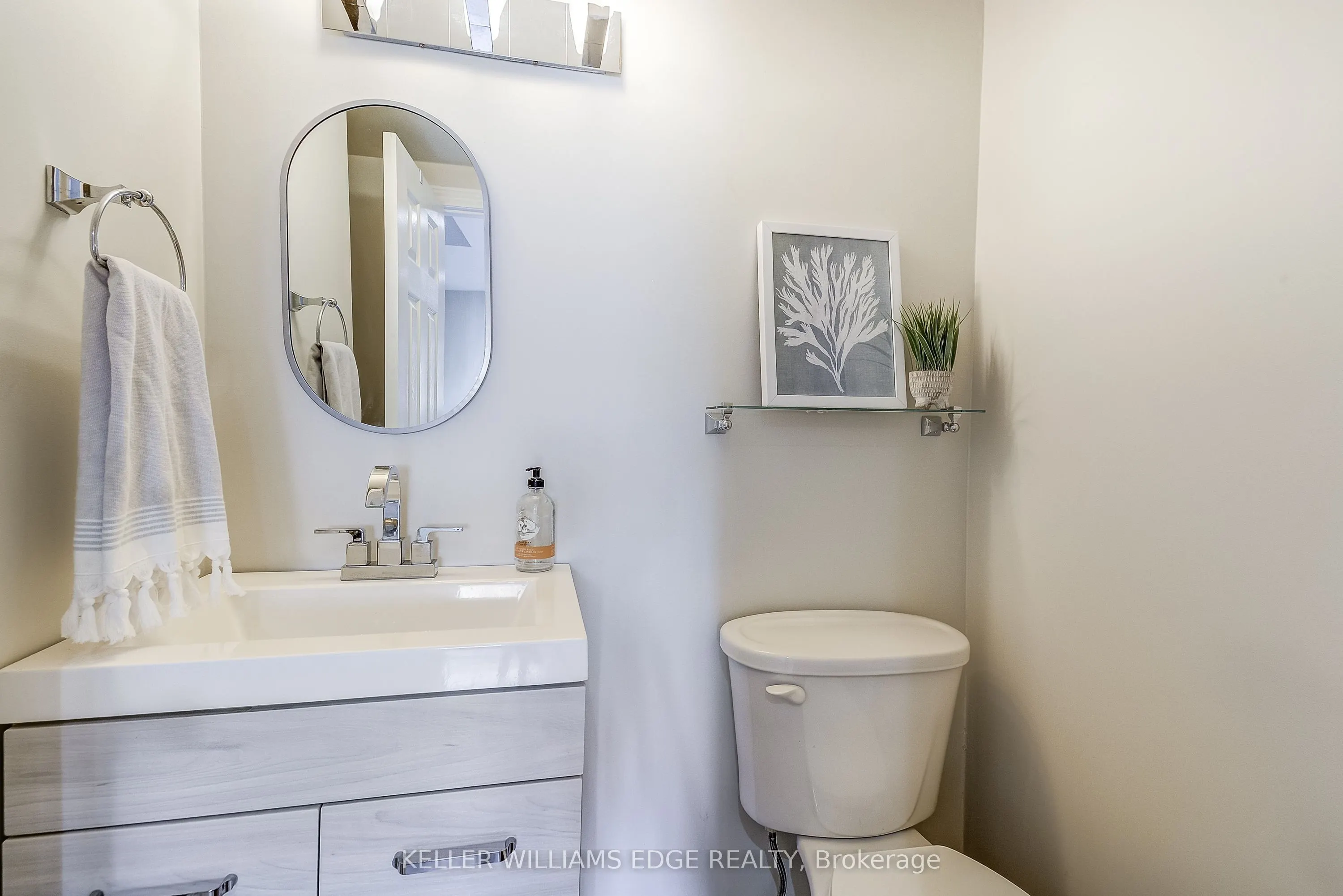 2212 Melissa Crescent