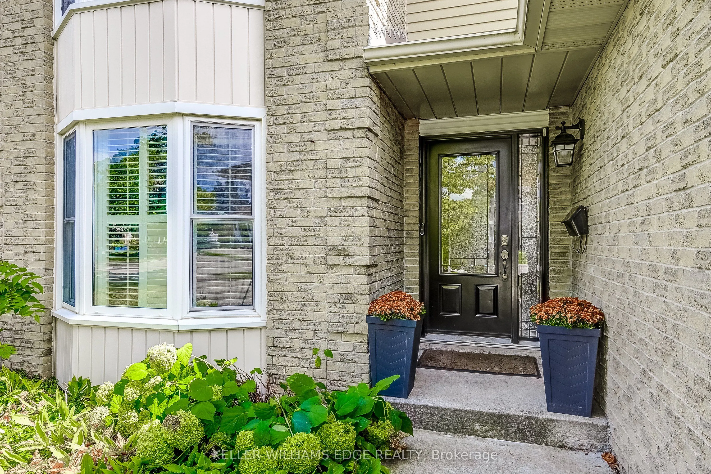 2212 Melissa Crescent
