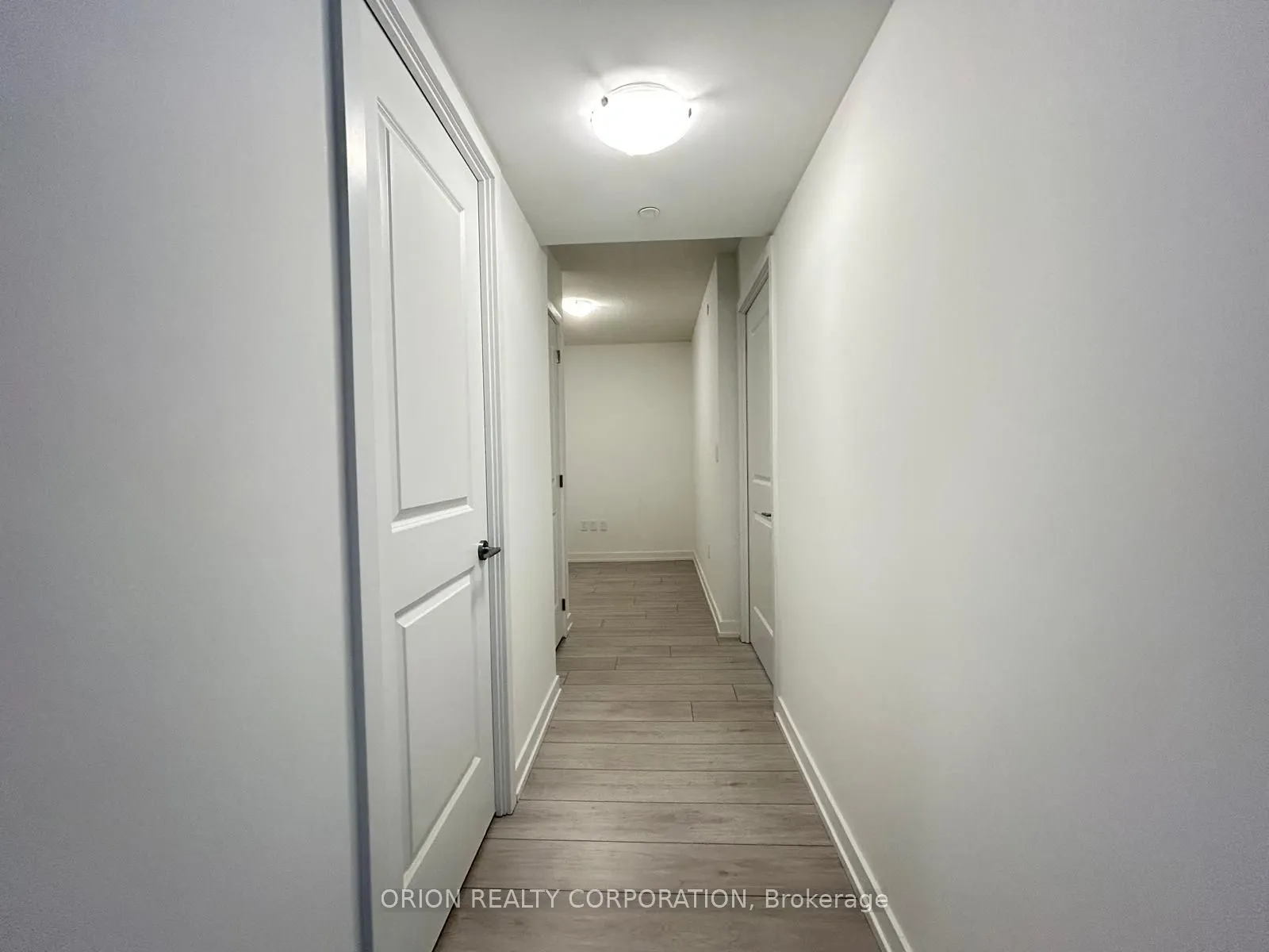 556 Marlee Avenue, #403