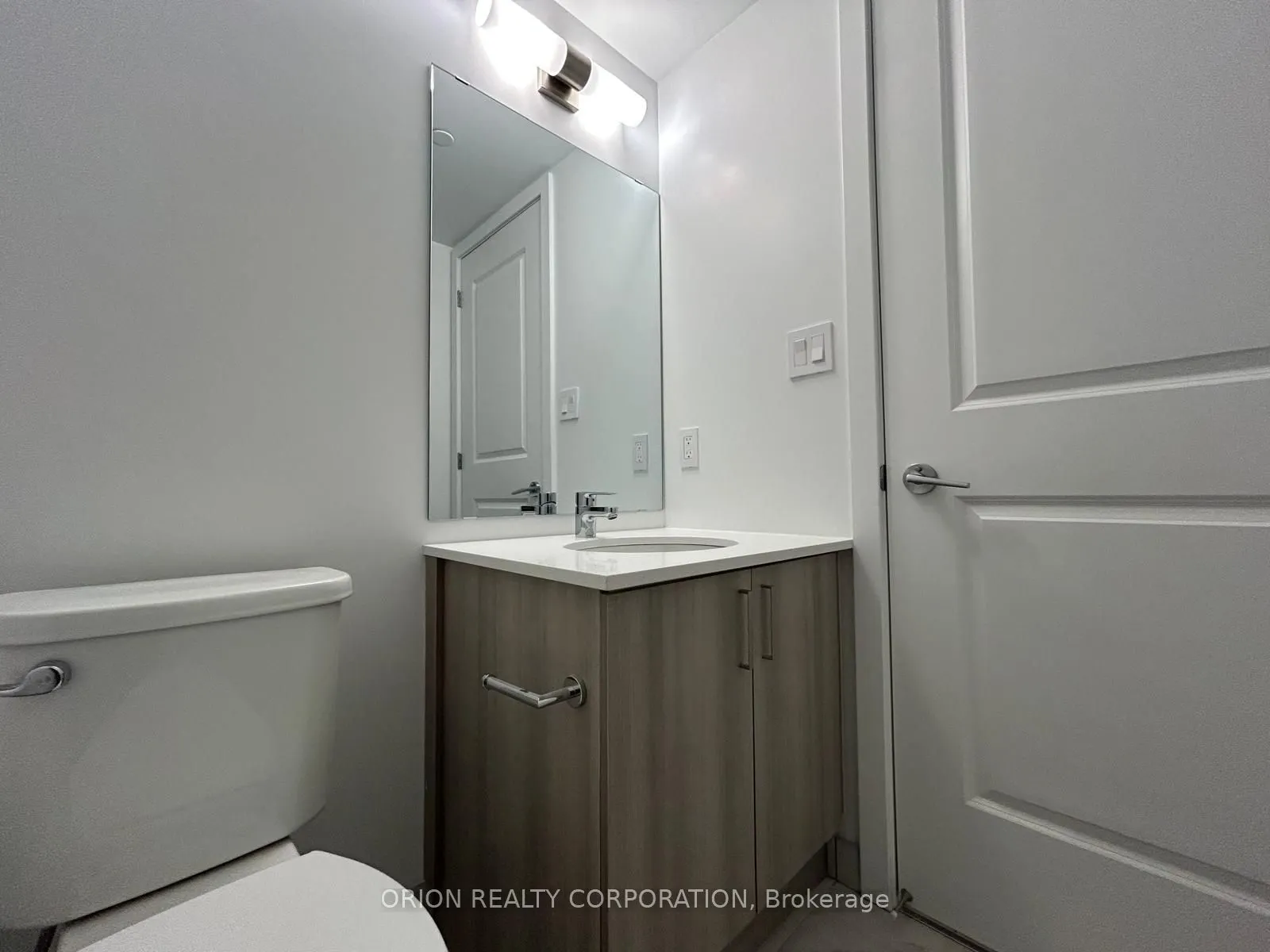 556 Marlee Avenue, #403