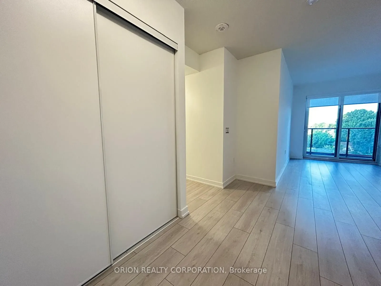 556 Marlee Avenue, #403