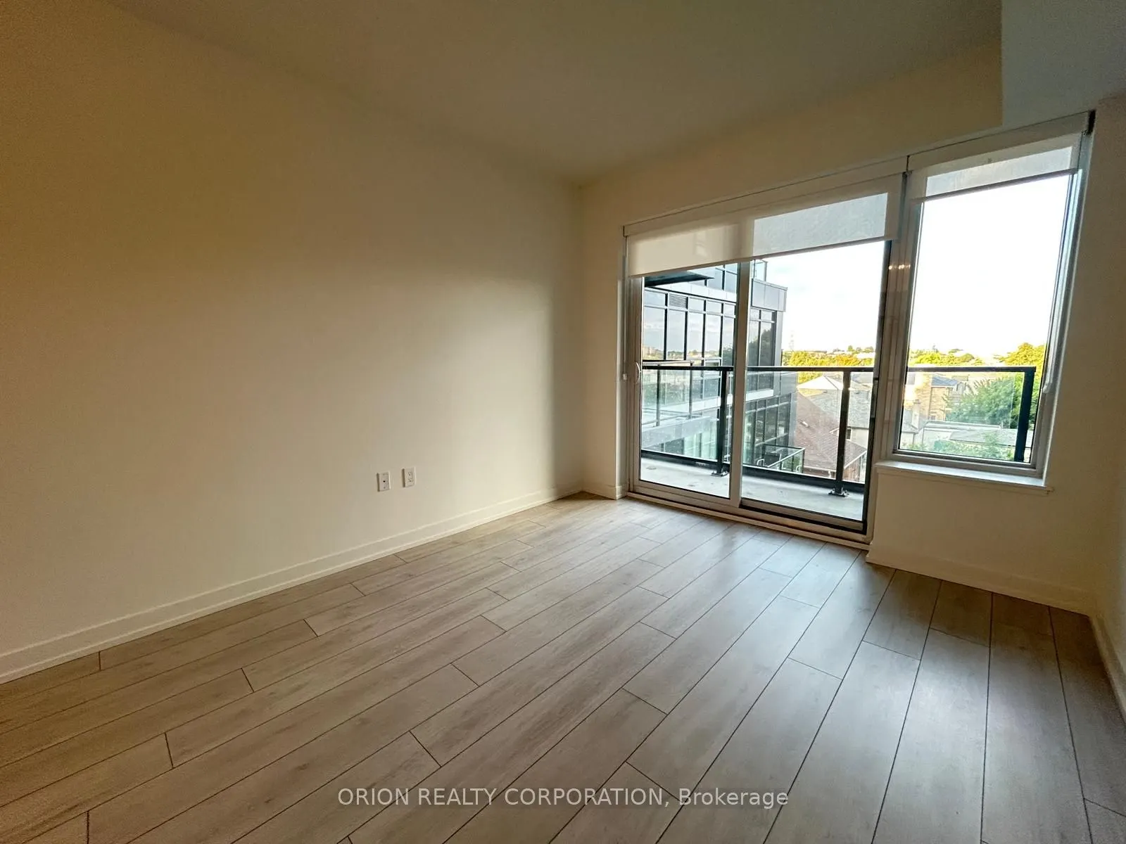 556 Marlee Avenue, #403