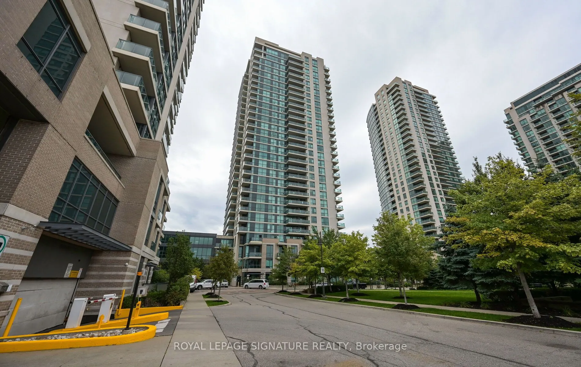 215 Sherway Gardens Road, #1805