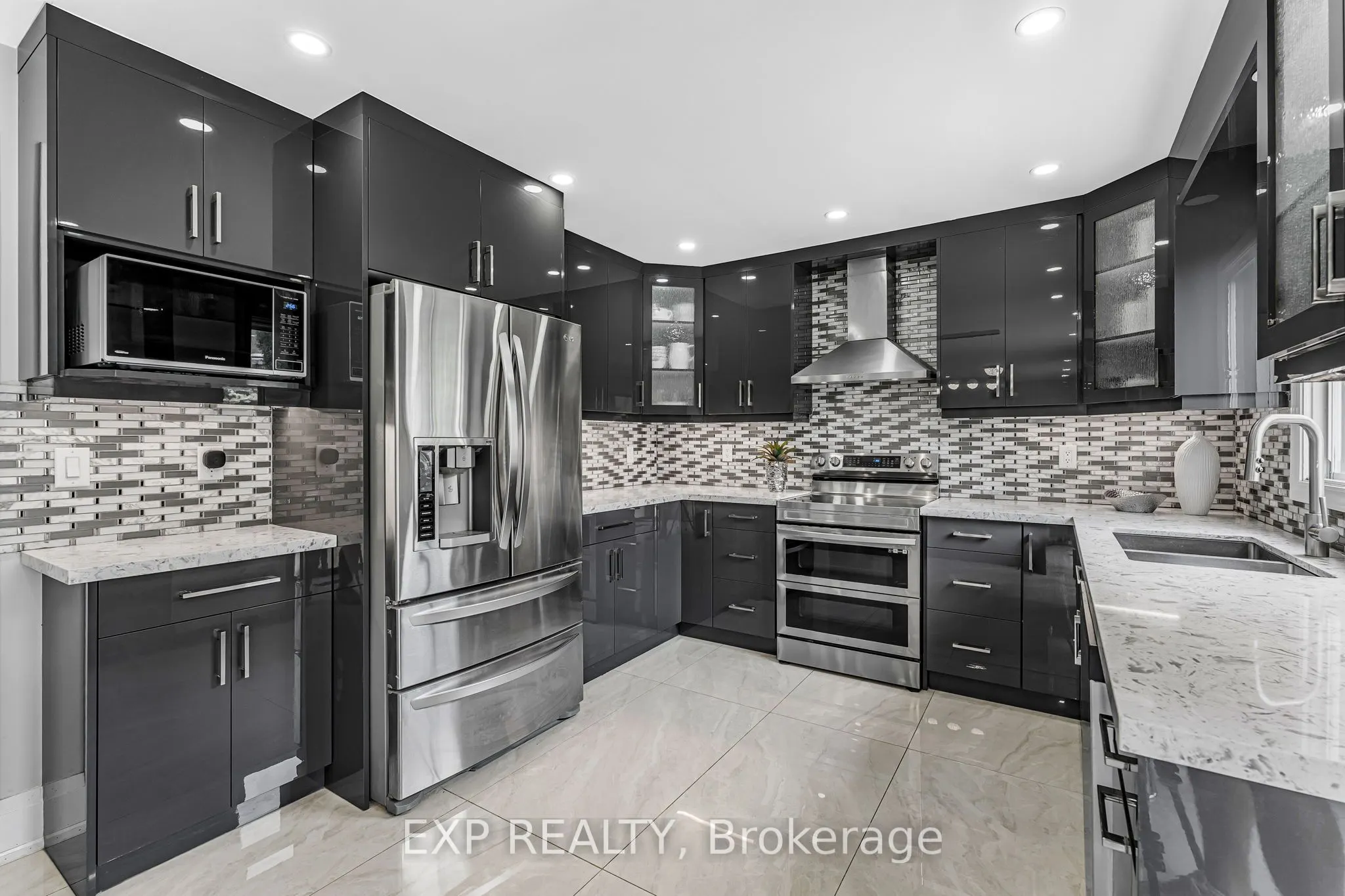 1221 Creekside Drive