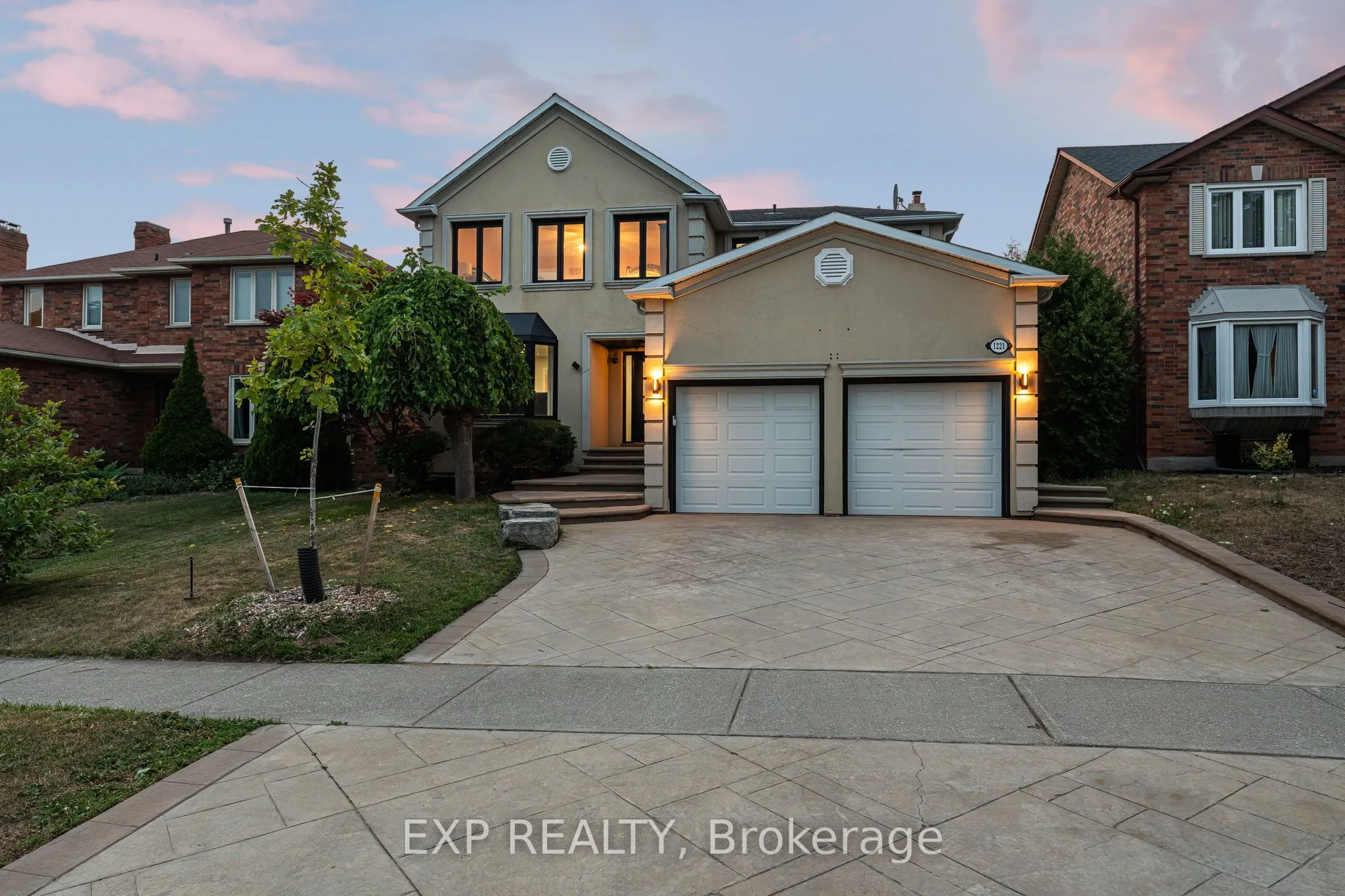 1221 Creekside Drive