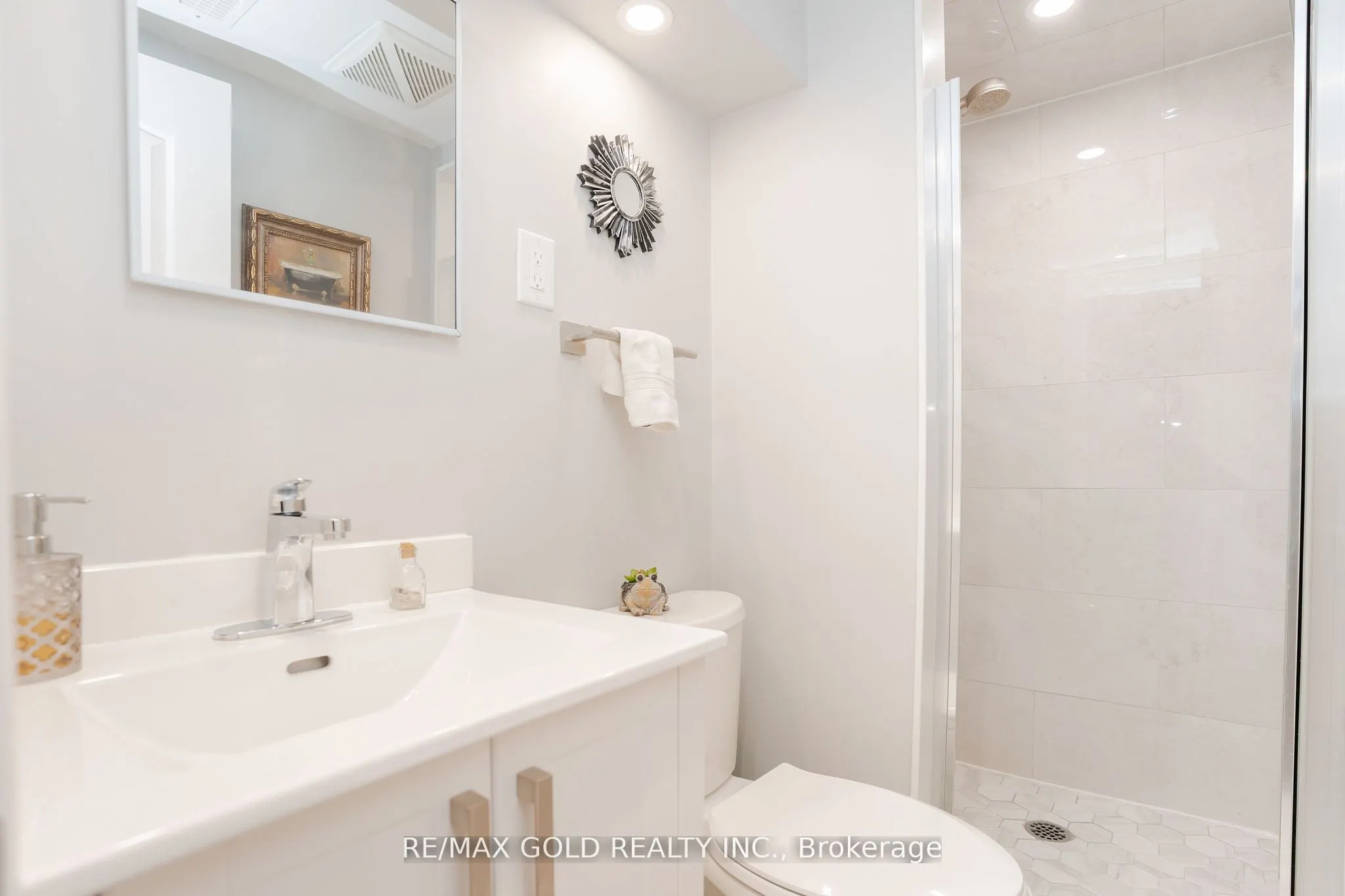 15 Castlemore Drive
